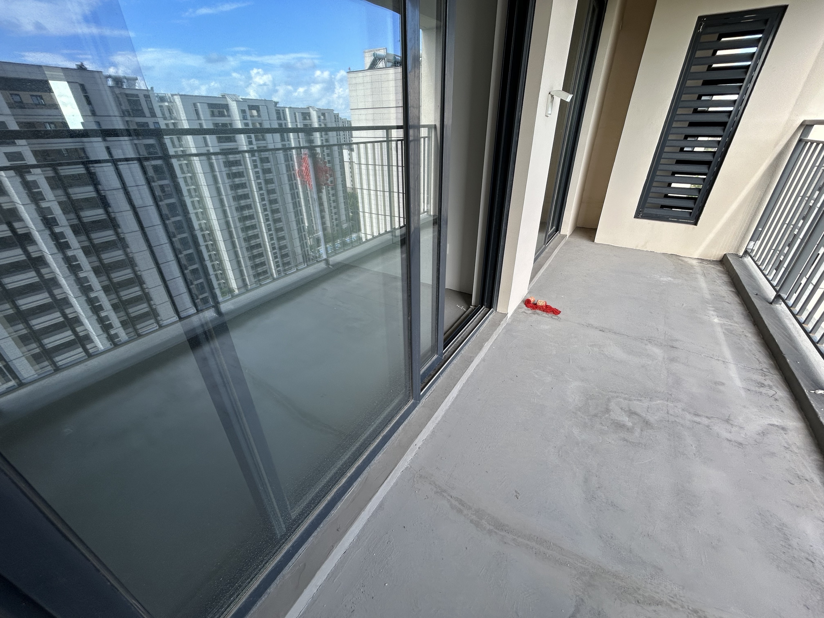 华悦铭苑 3室2厅1卫 96m&sup2;