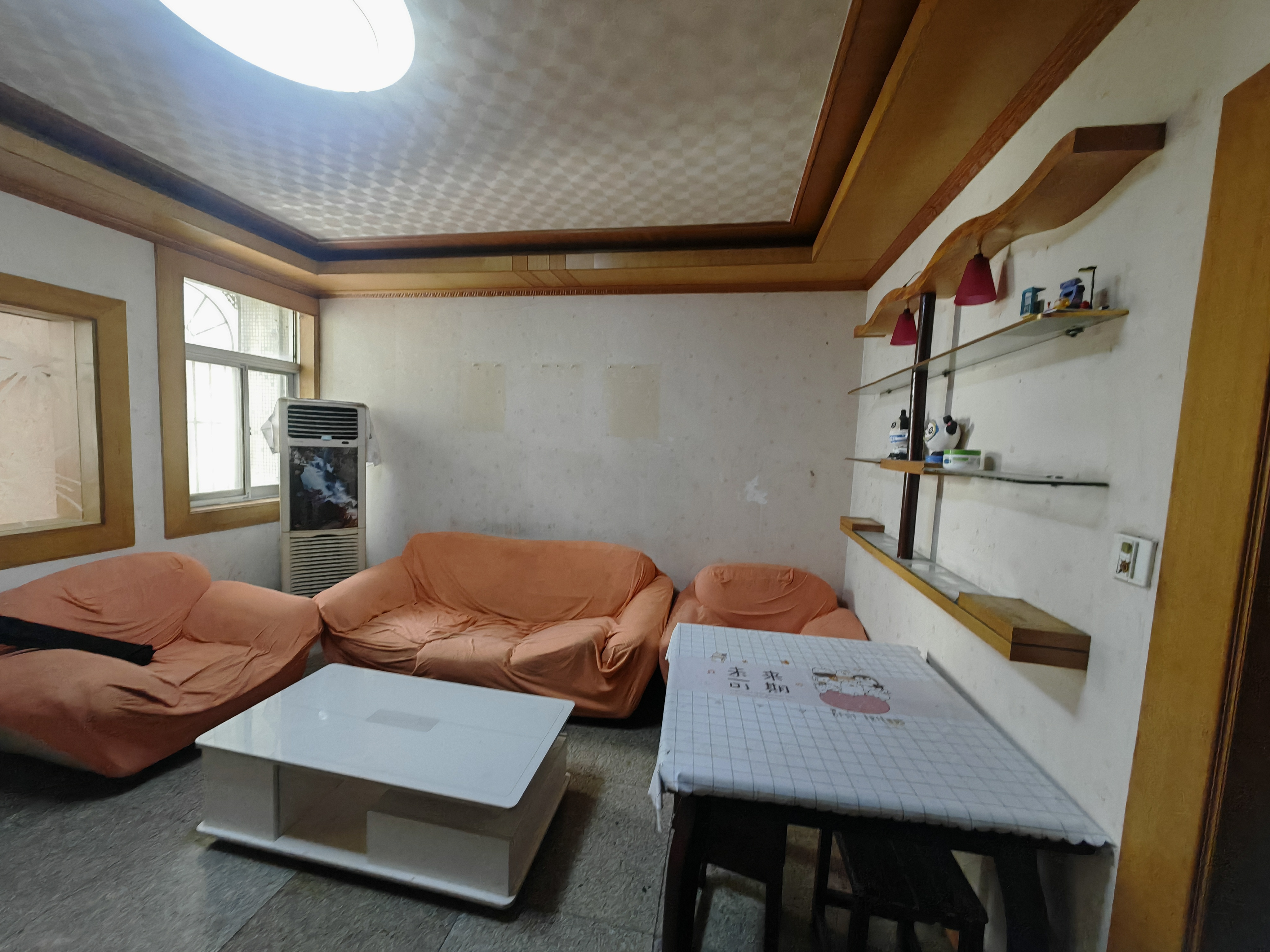 八角亭小区 3室1厅1卫 97m&sup2;