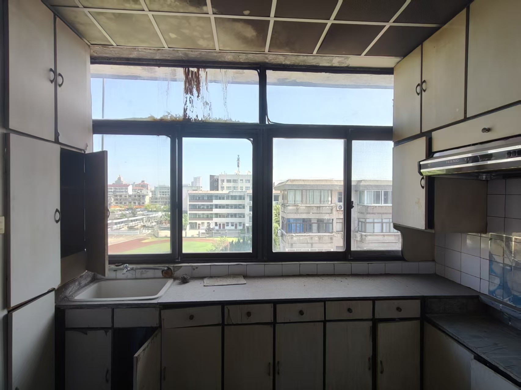金南小区 3室2厅1卫 84m&sup2;