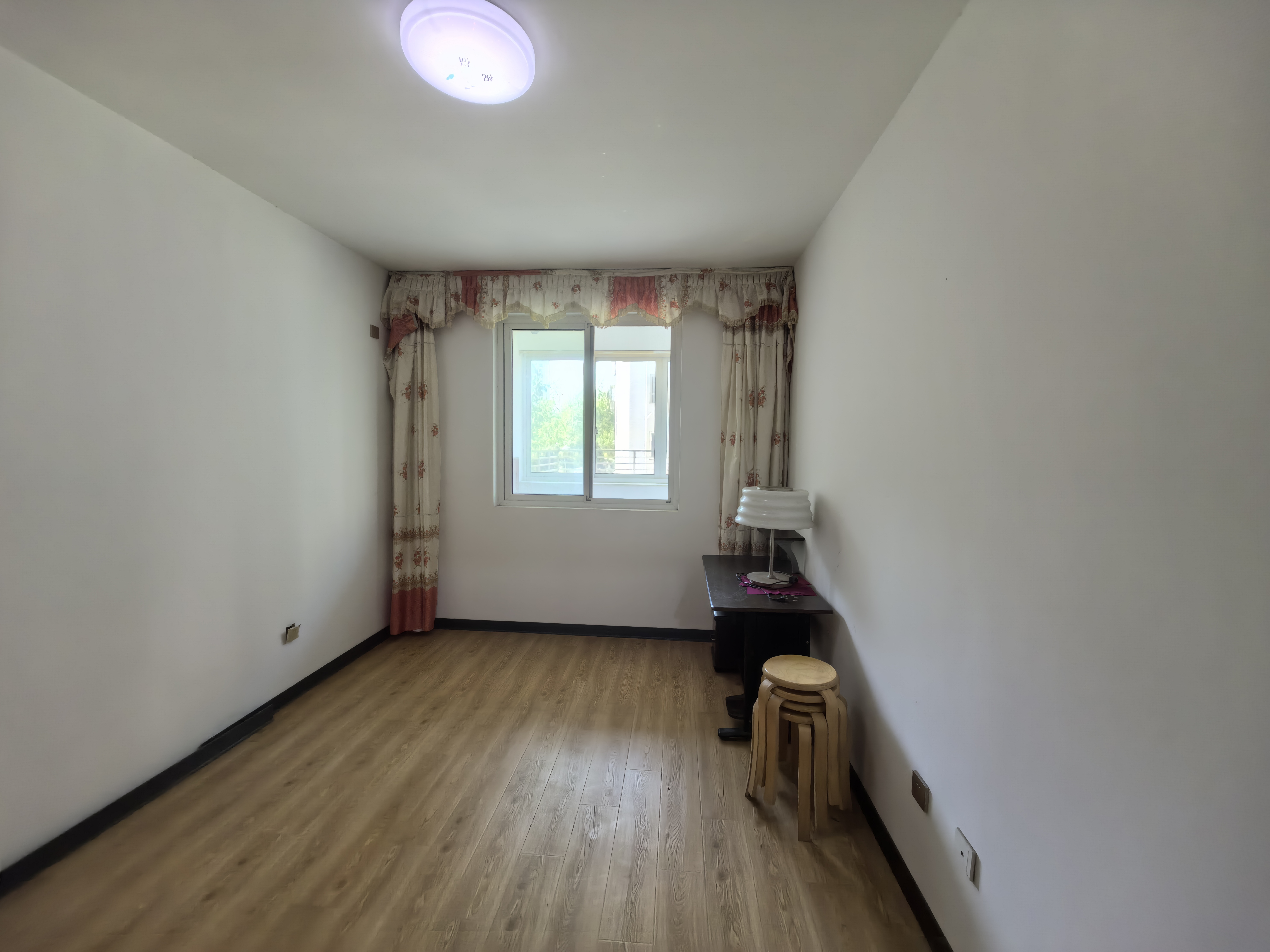 金霞南苑北区 3室2厅2卫 141.36m&sup2;
