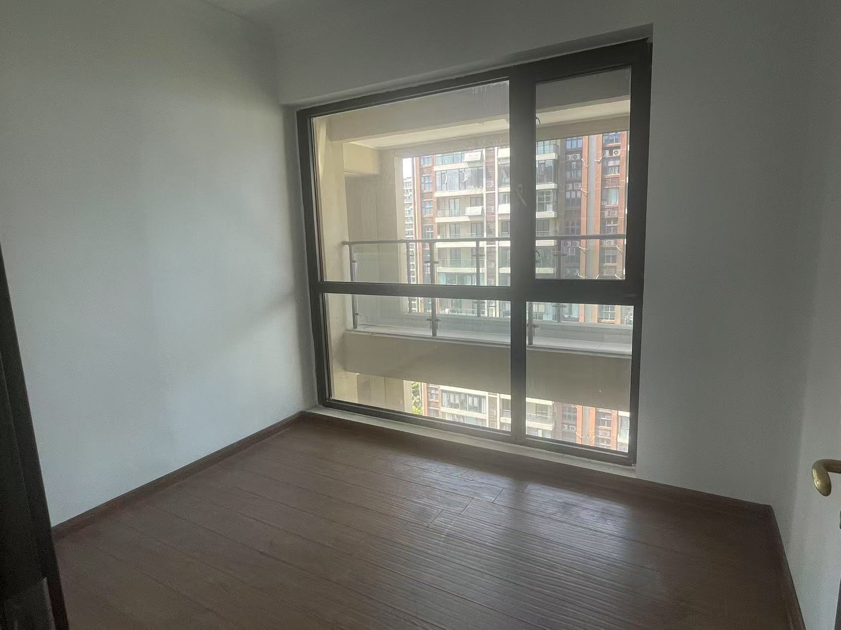 碧桂园时代悦城 3室2厅2卫 114m&sup2;