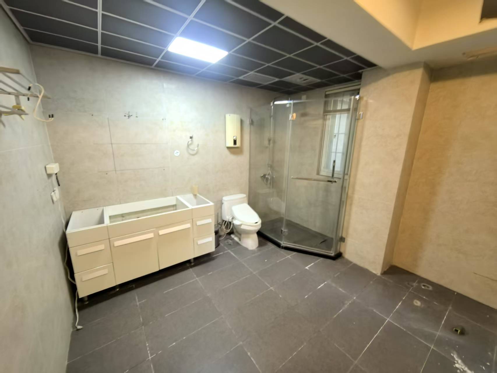 天安花园 4室2厅3卫 230.40m&sup2;