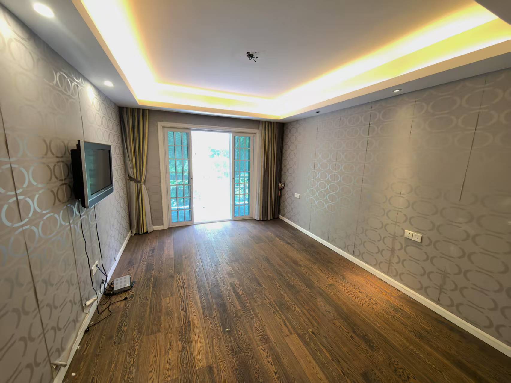 天安花园 4室2厅3卫 230.40m&sup2;