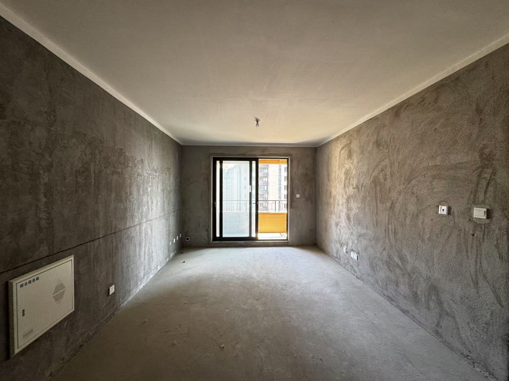 保利香槟国际 3室2厅2卫 117m&sup2;