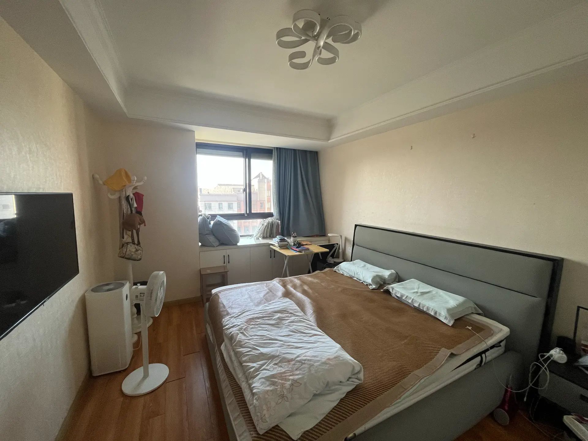 书香华府小区 3室2厅1卫 109m&sup2;
