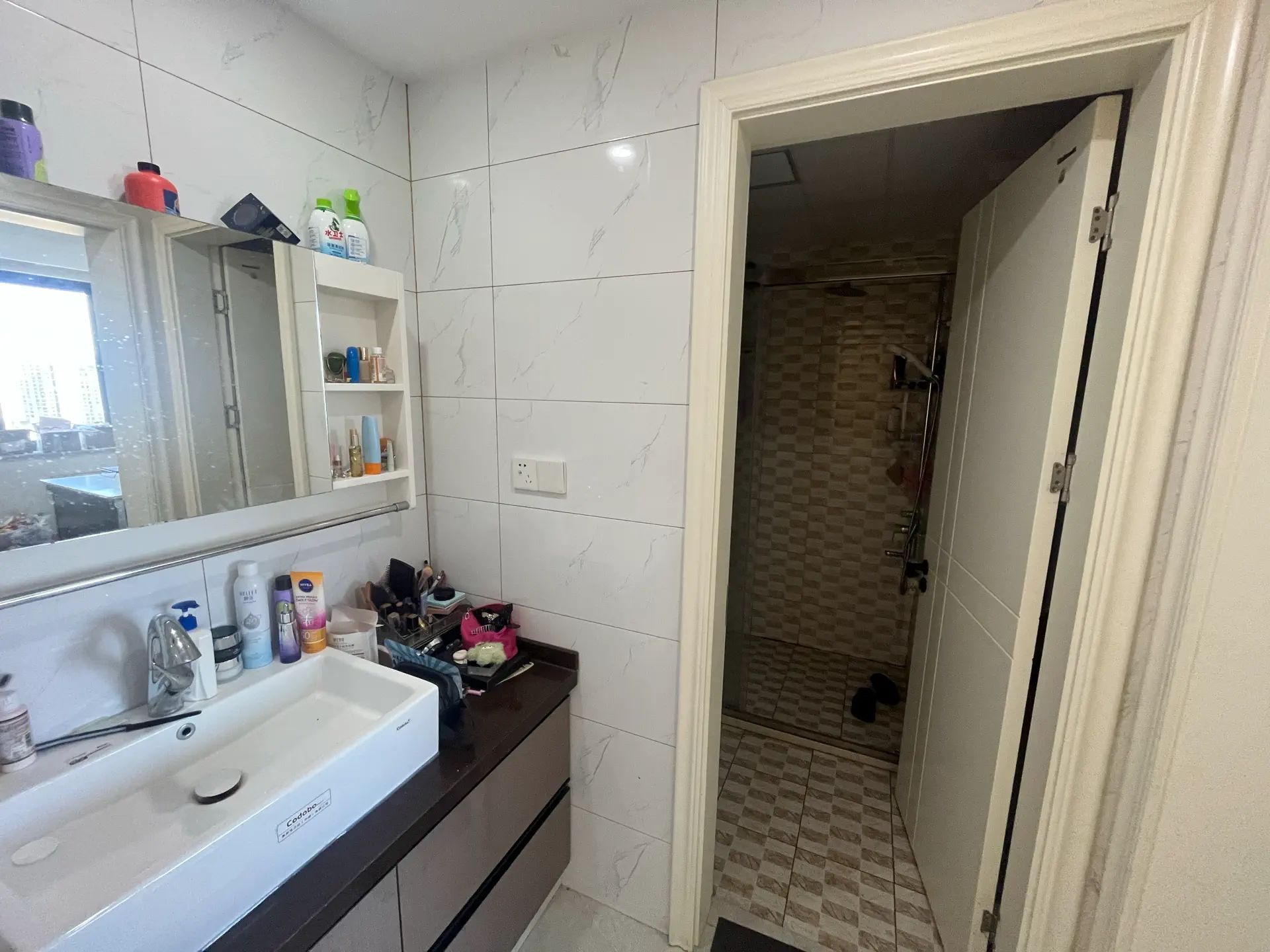 书香华府小区 3室2厅1卫 109m&sup2;
