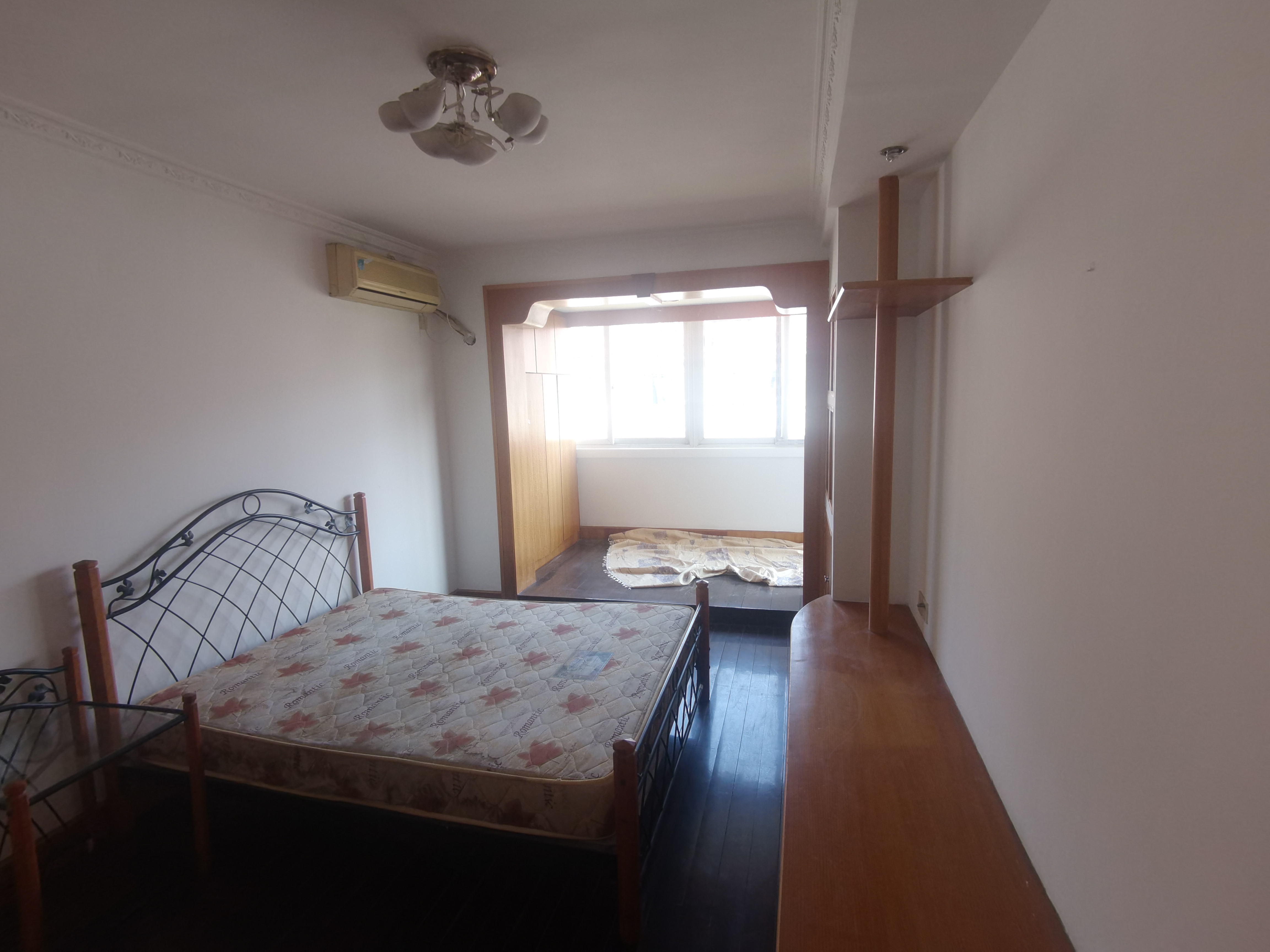 朝晖花园 4室3厅1卫 193.00m&sup2;
