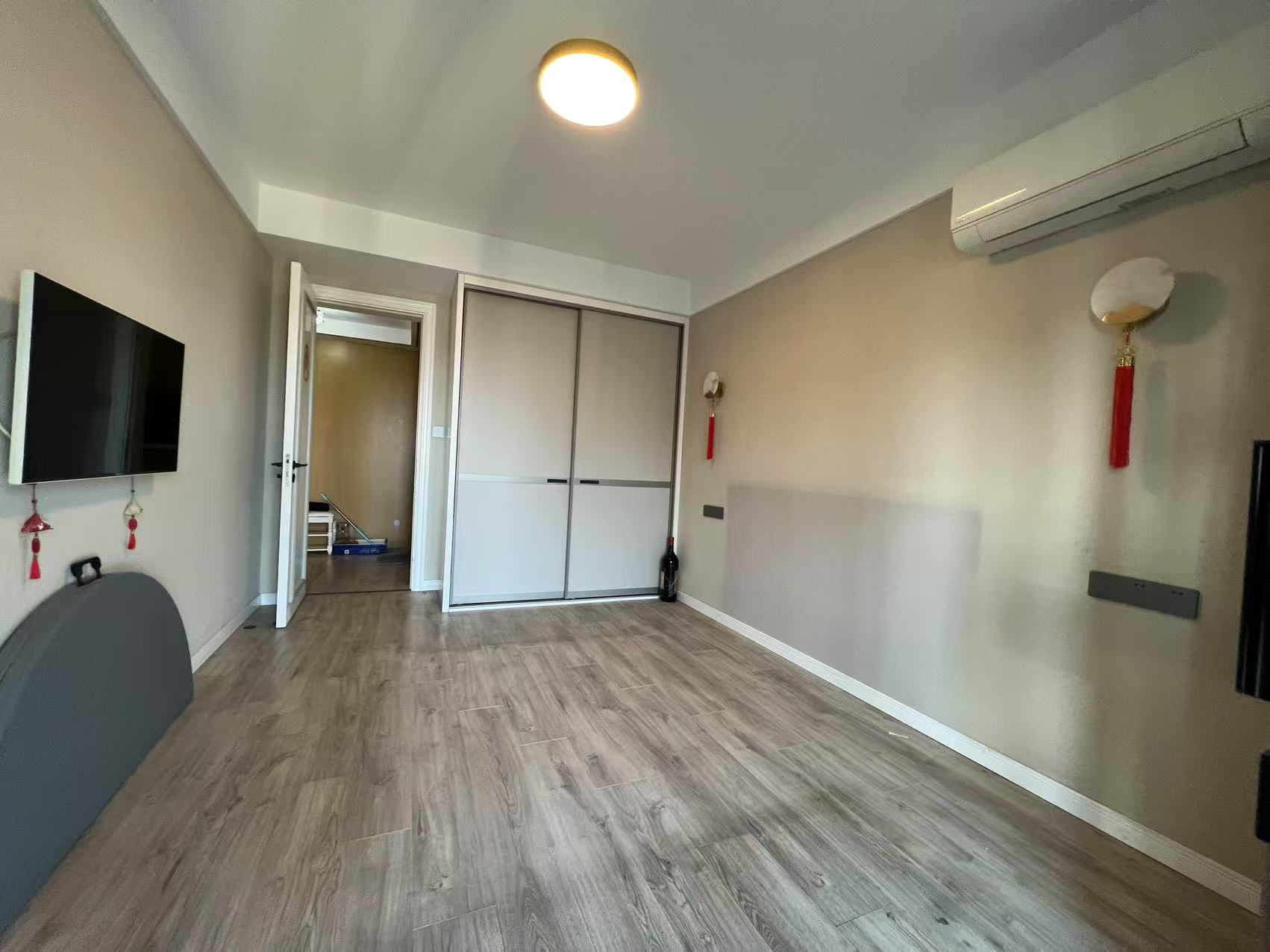 紫东南苑北区 3室2厅1卫 131m&sup2;