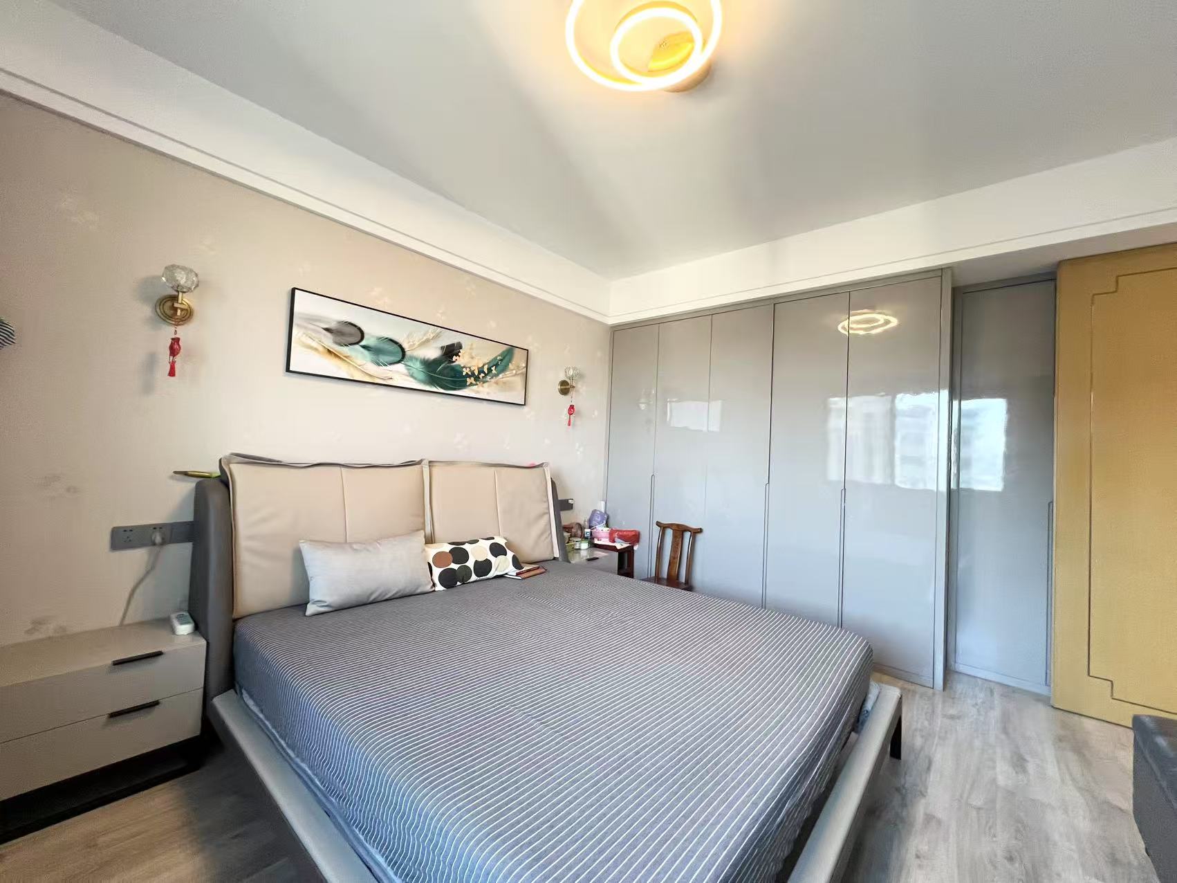 紫东南苑北区 3室2厅1卫 131m&sup2;