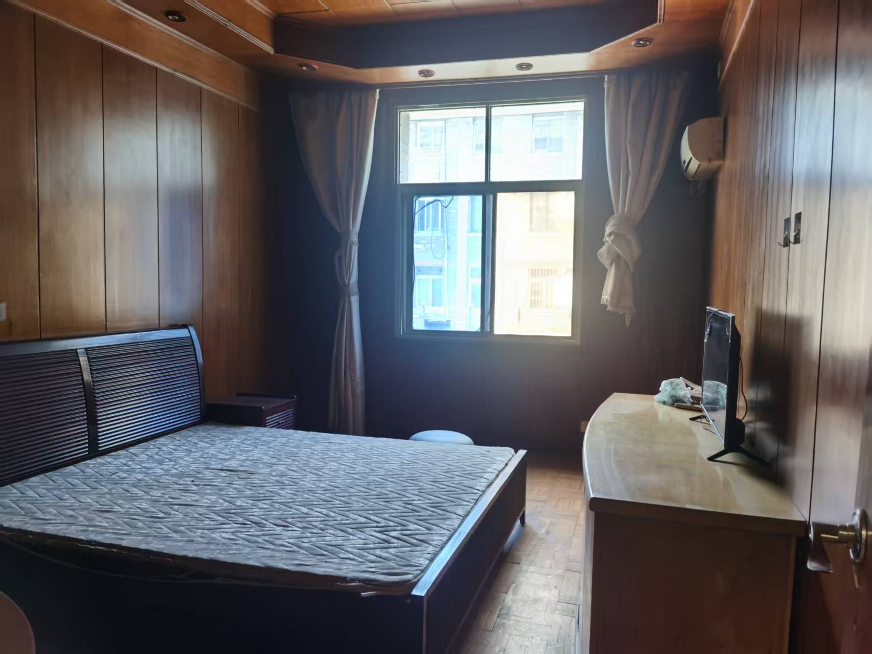 濠东路63号 3室1厅1卫 81.28m&sup2;