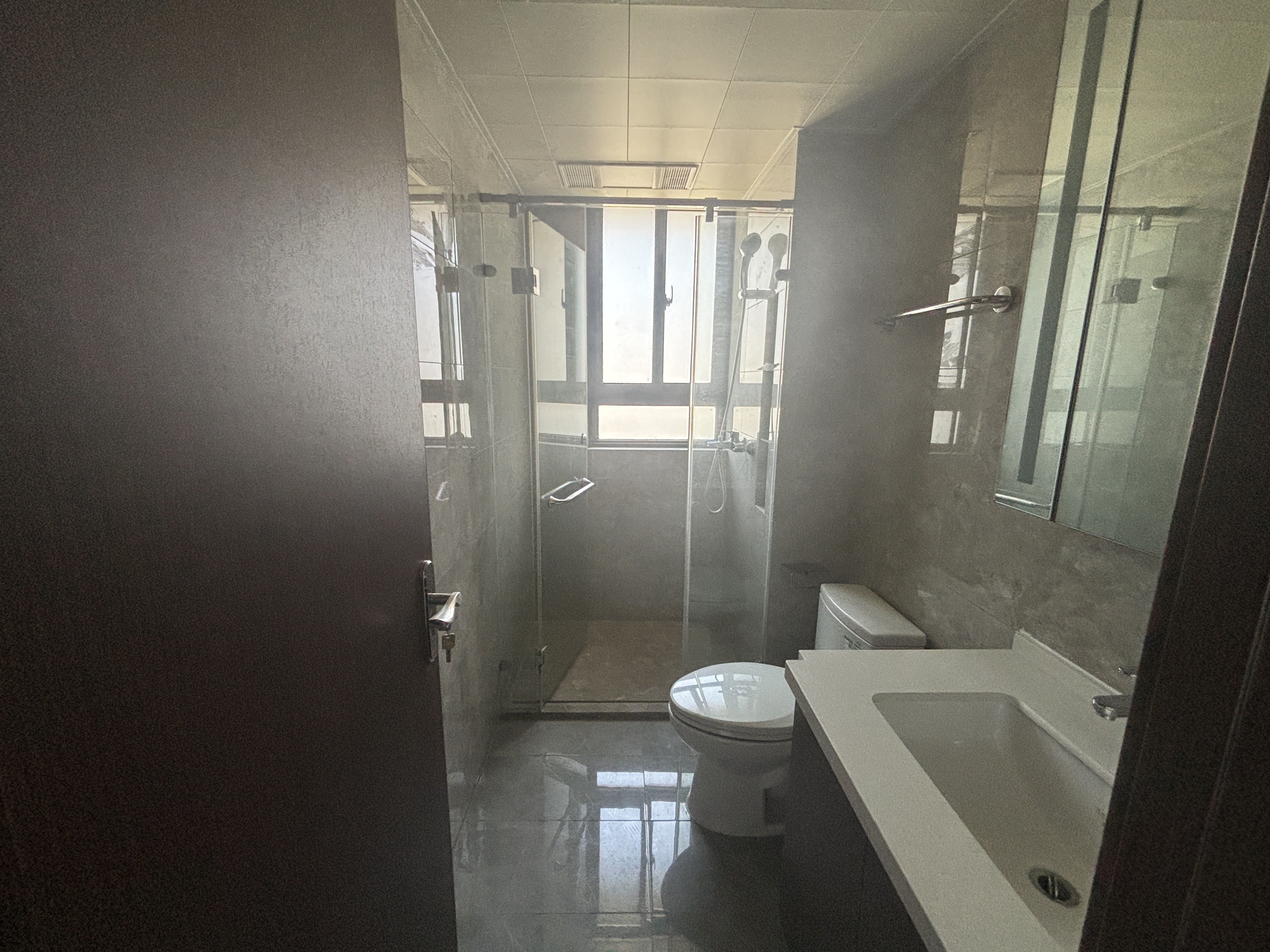 华强国际公馆 3室2厅2卫 144m&sup2;