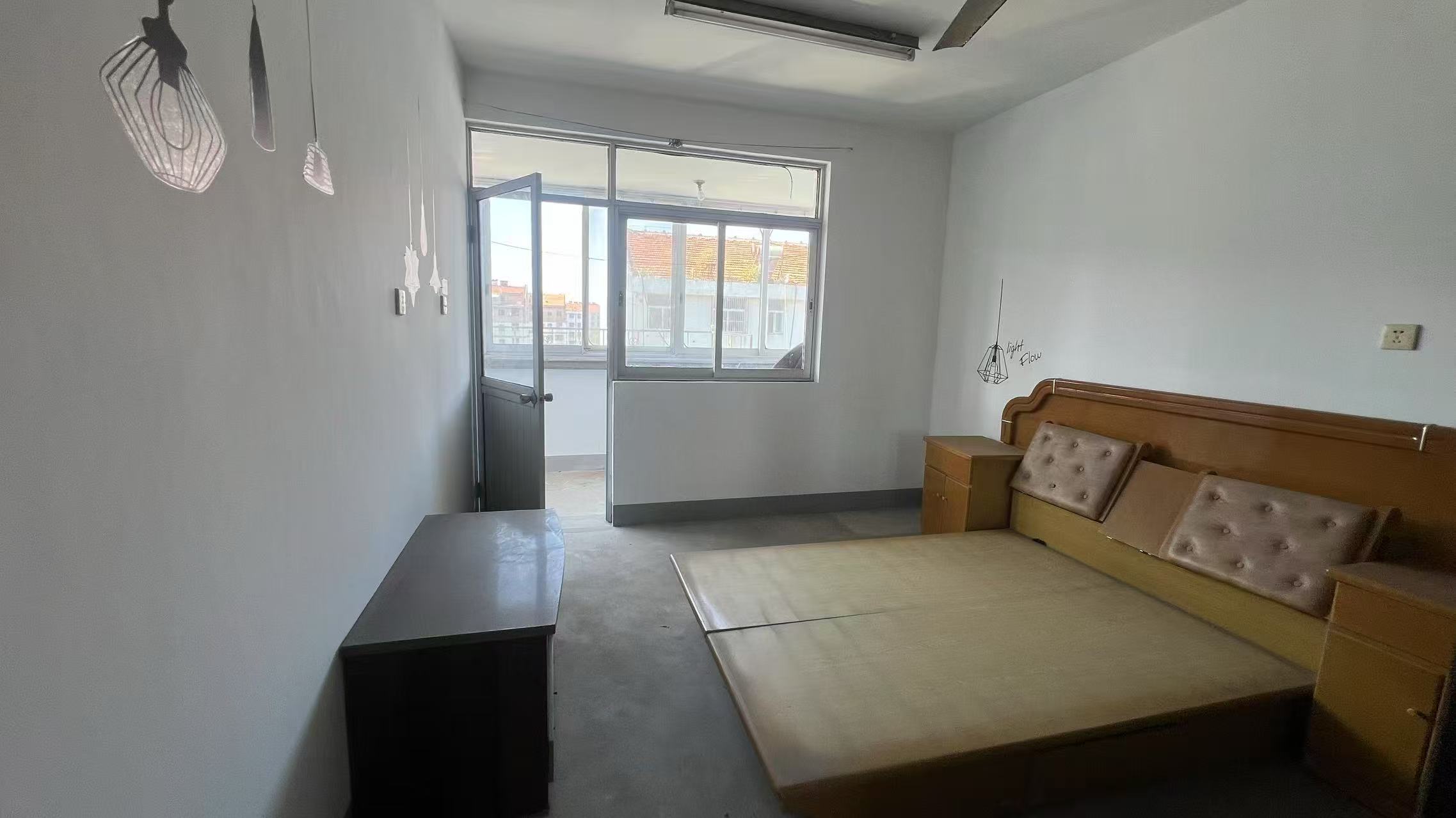 金和小区 3室2厅1卫 101m&sup2;