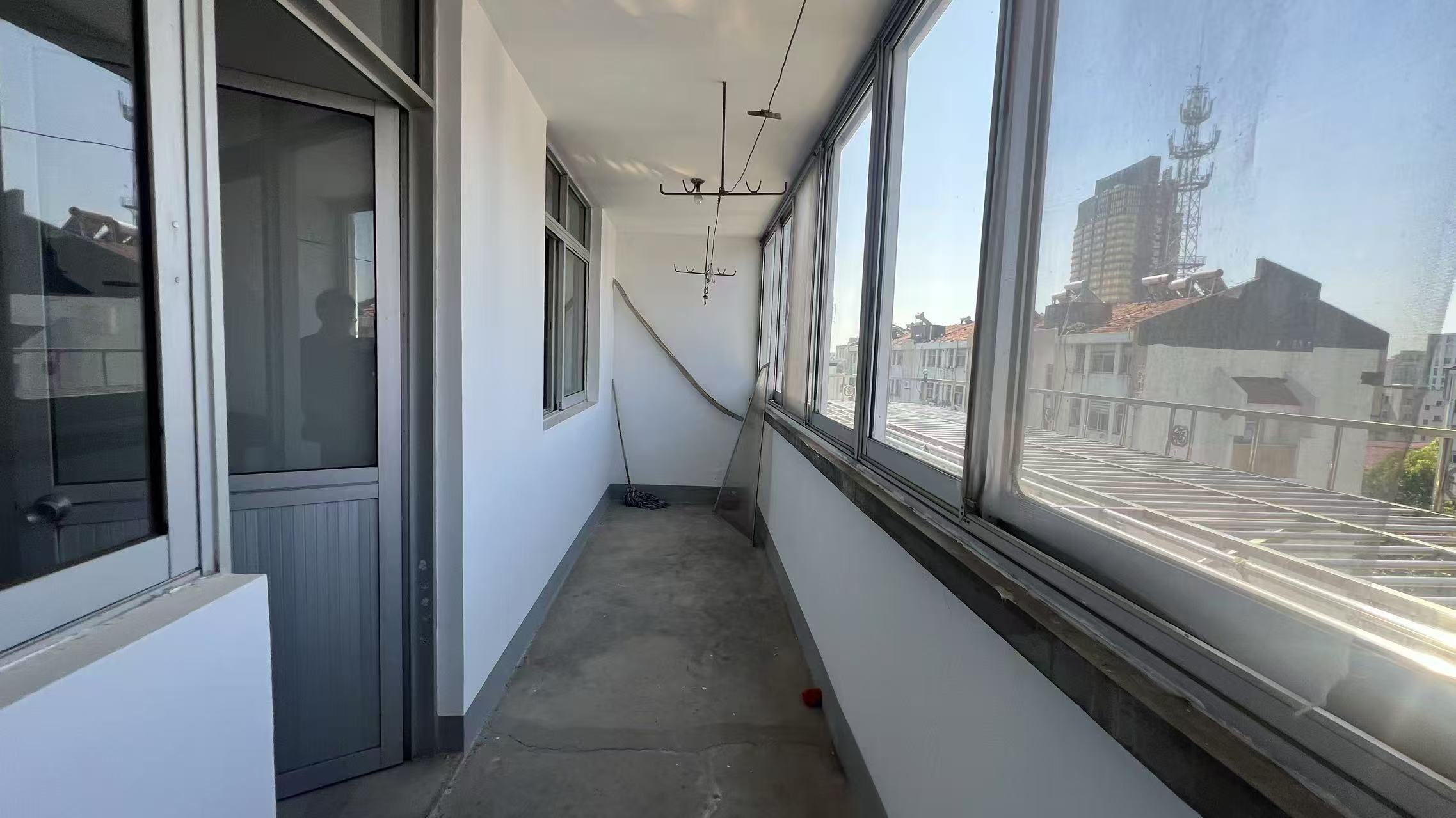 金和小区 3室2厅1卫 101m&sup2;