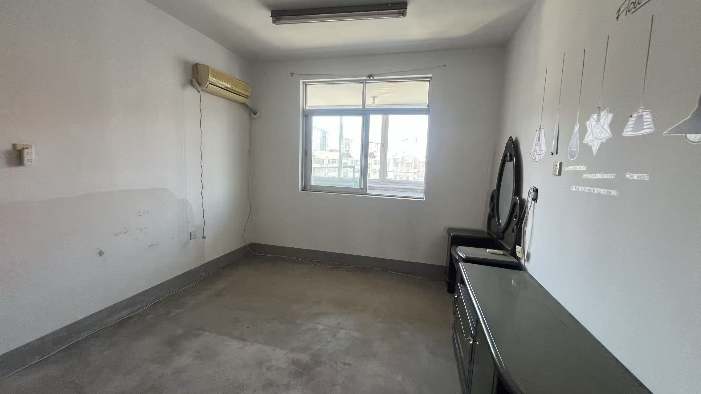 金和小区 3室2厅1卫 101m&sup2;