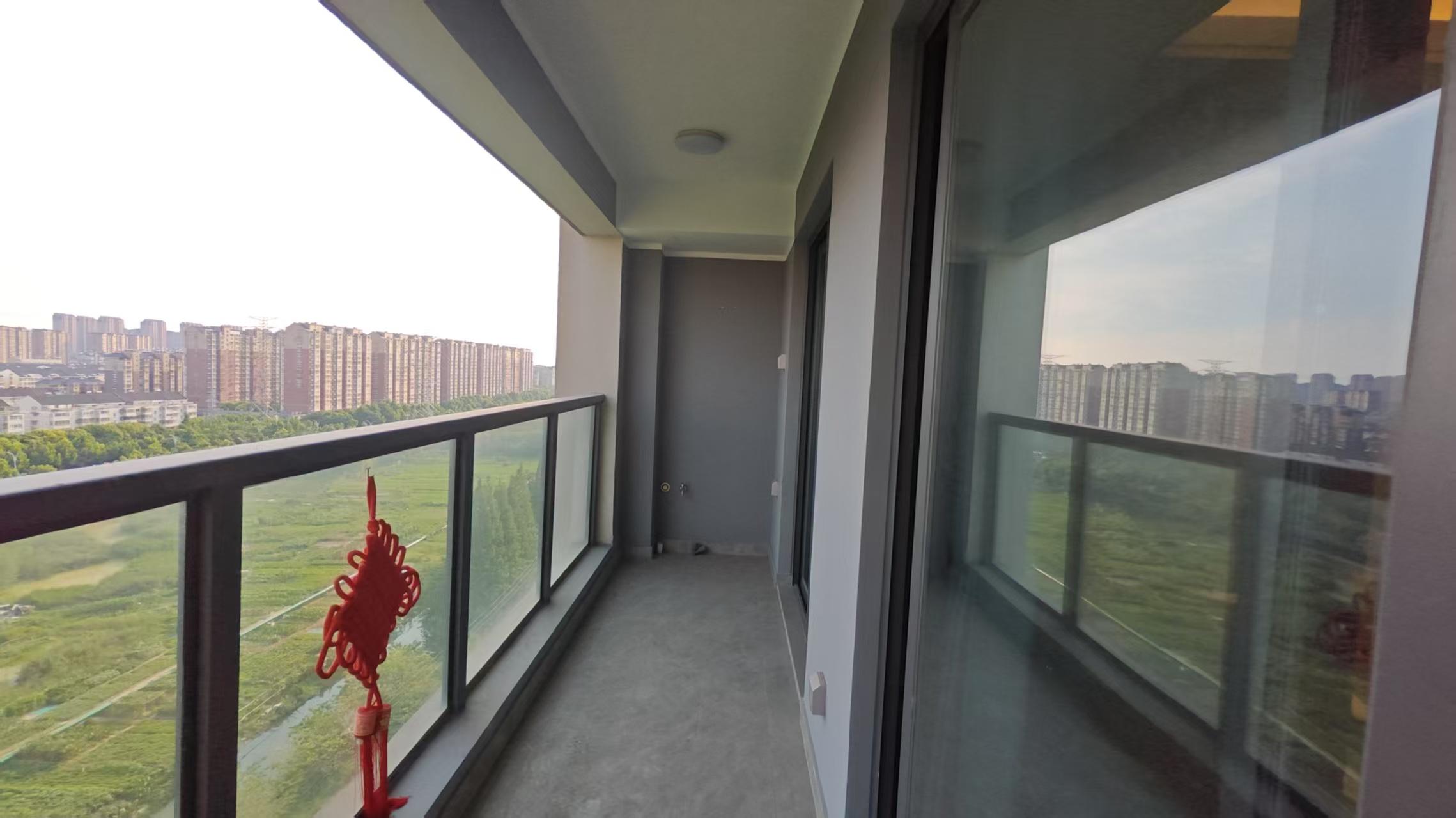 北纬31度 3室2厅2卫 110m&sup2;