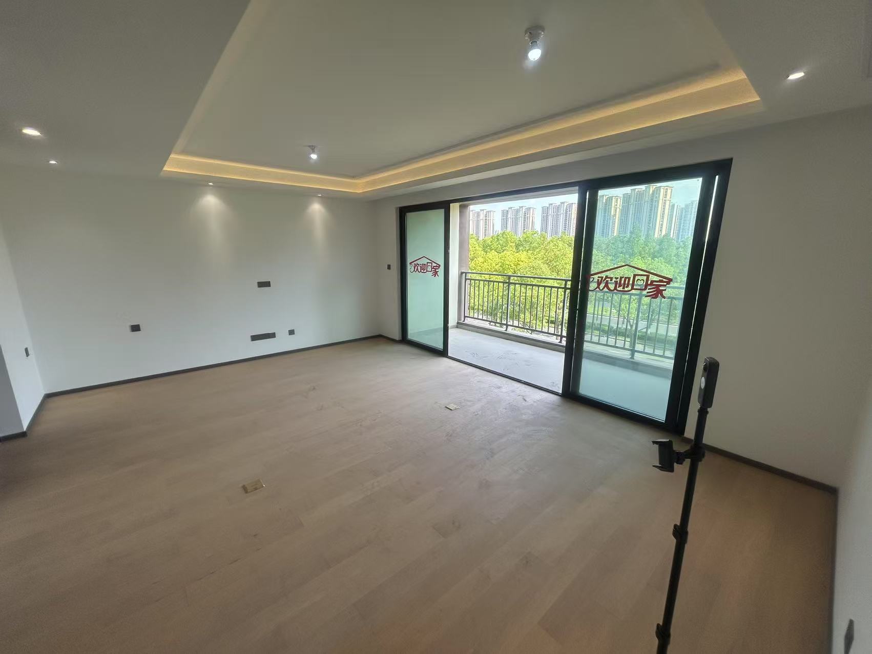 春风南岸西园 5室2厅3卫 167m&sup2;