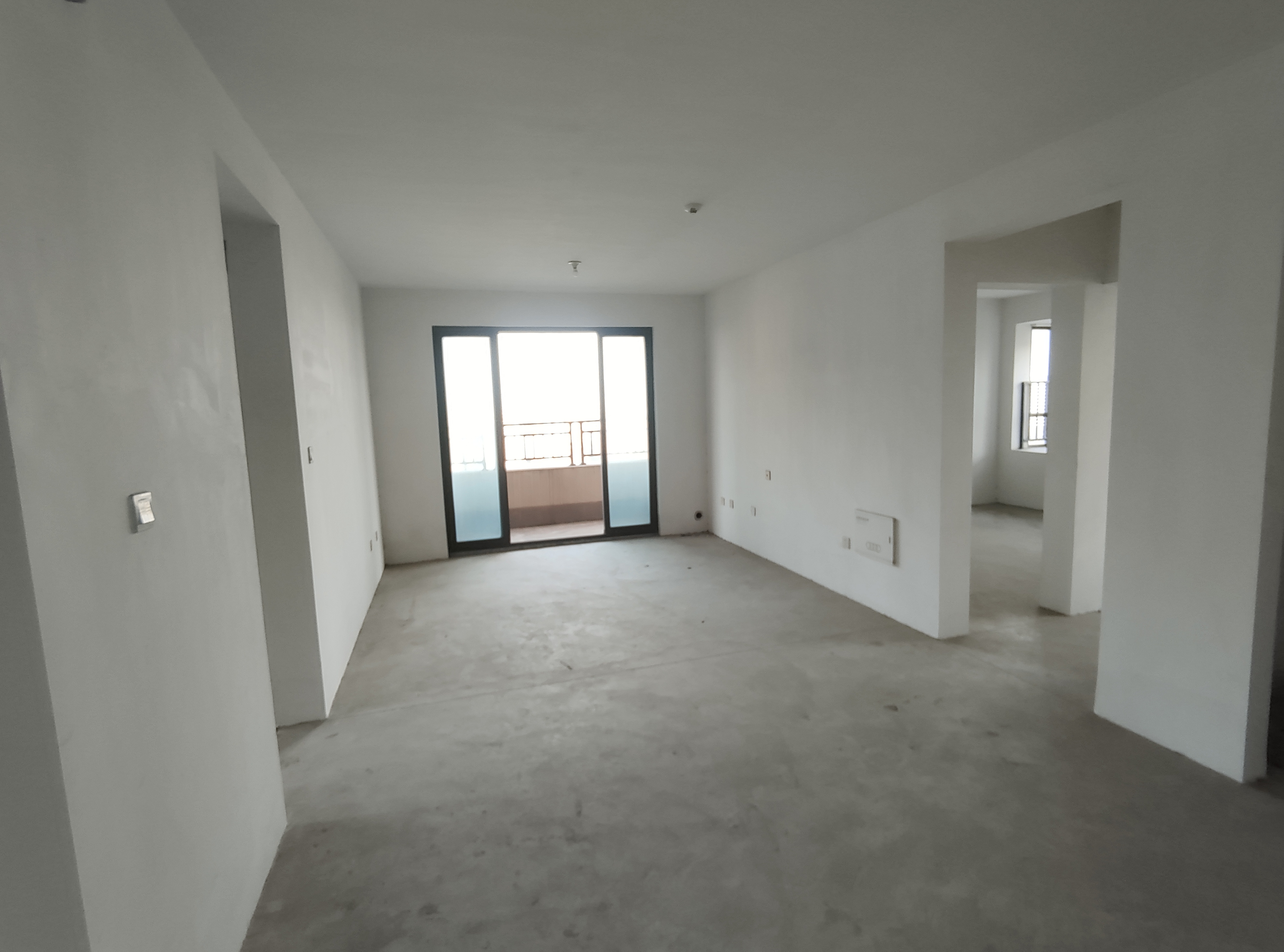 皇家花园北区 3室2厅1卫 120m²