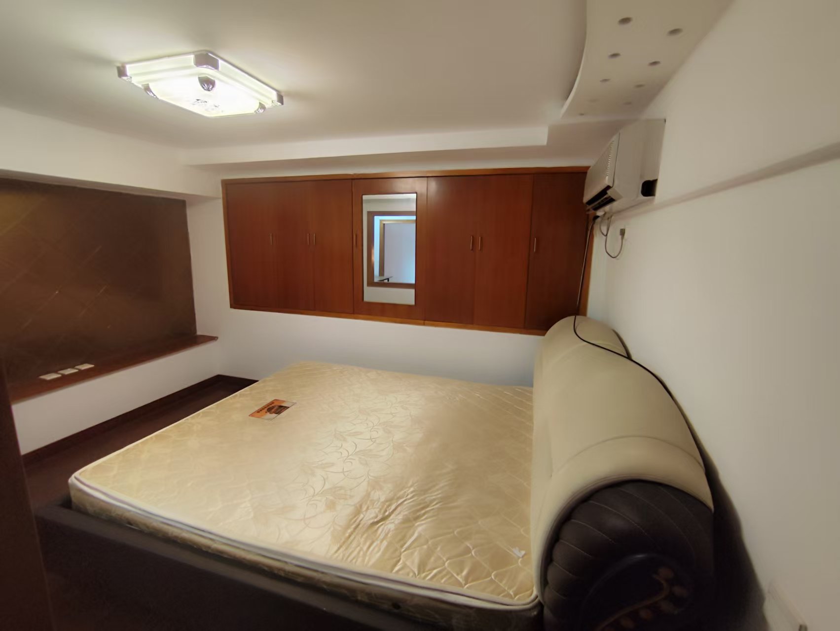 鸿运大厦 3室2厅1卫 50m&sup2;