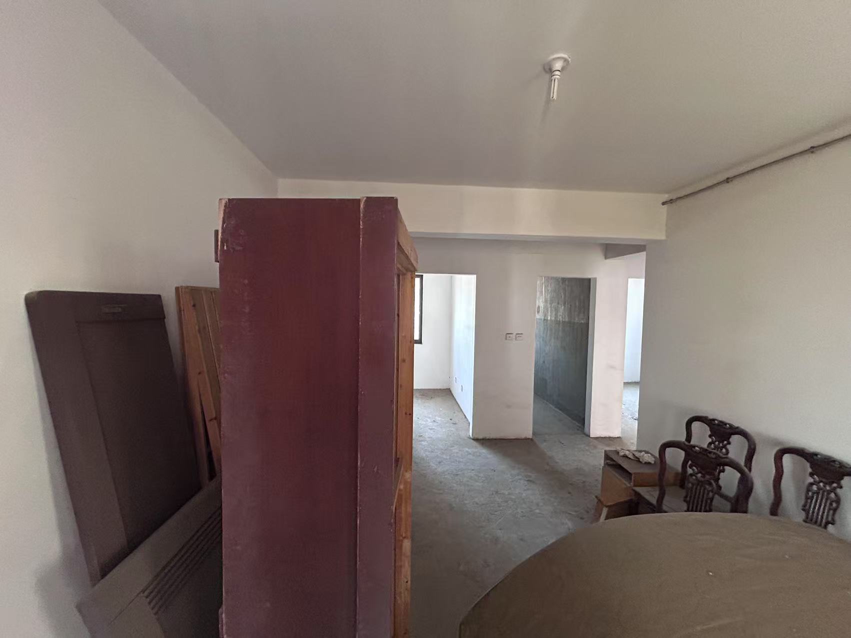 华强城一期 3室2厅1卫 101m²