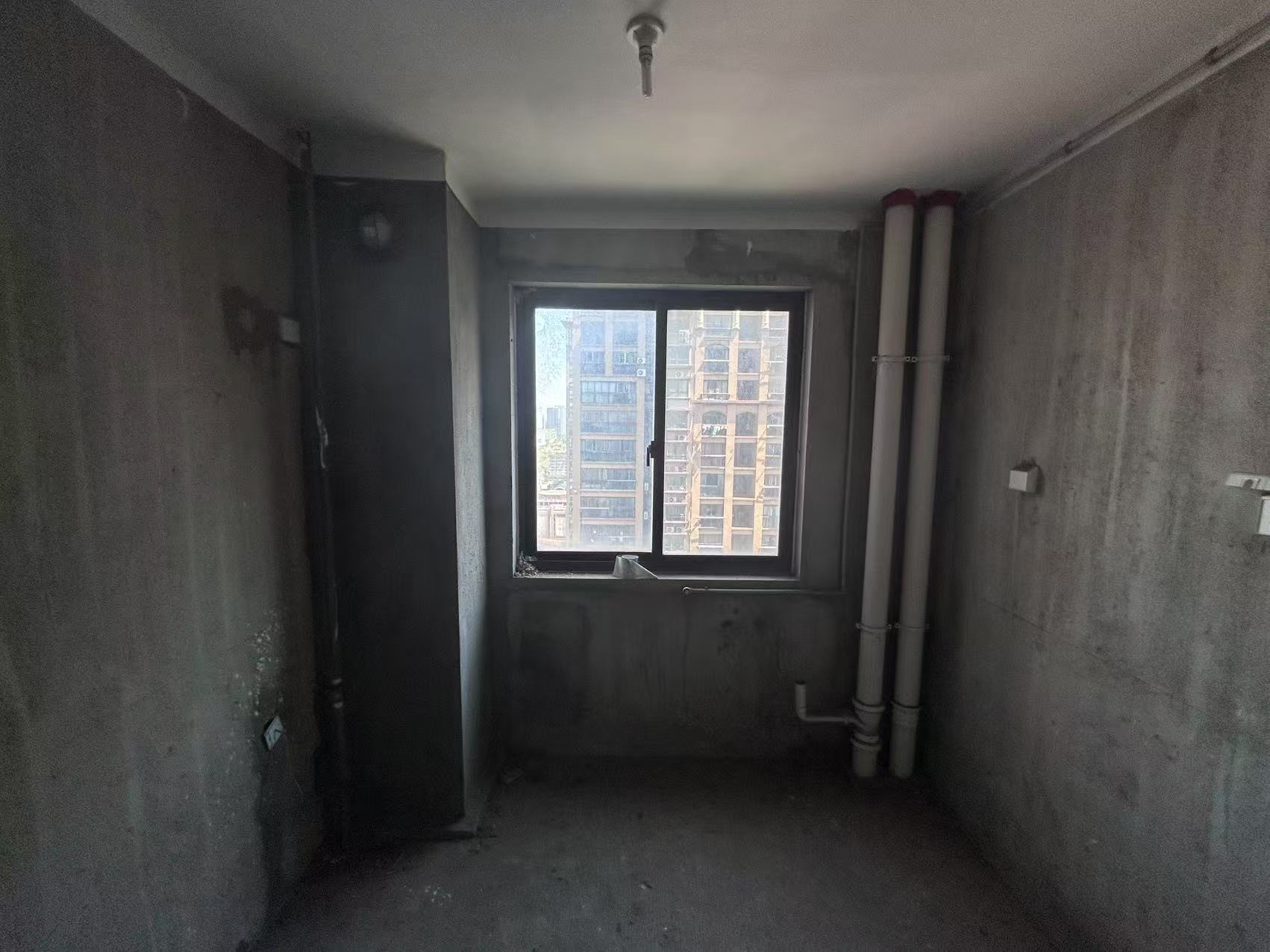 华强城一期 3室2厅1卫 101m&sup2;