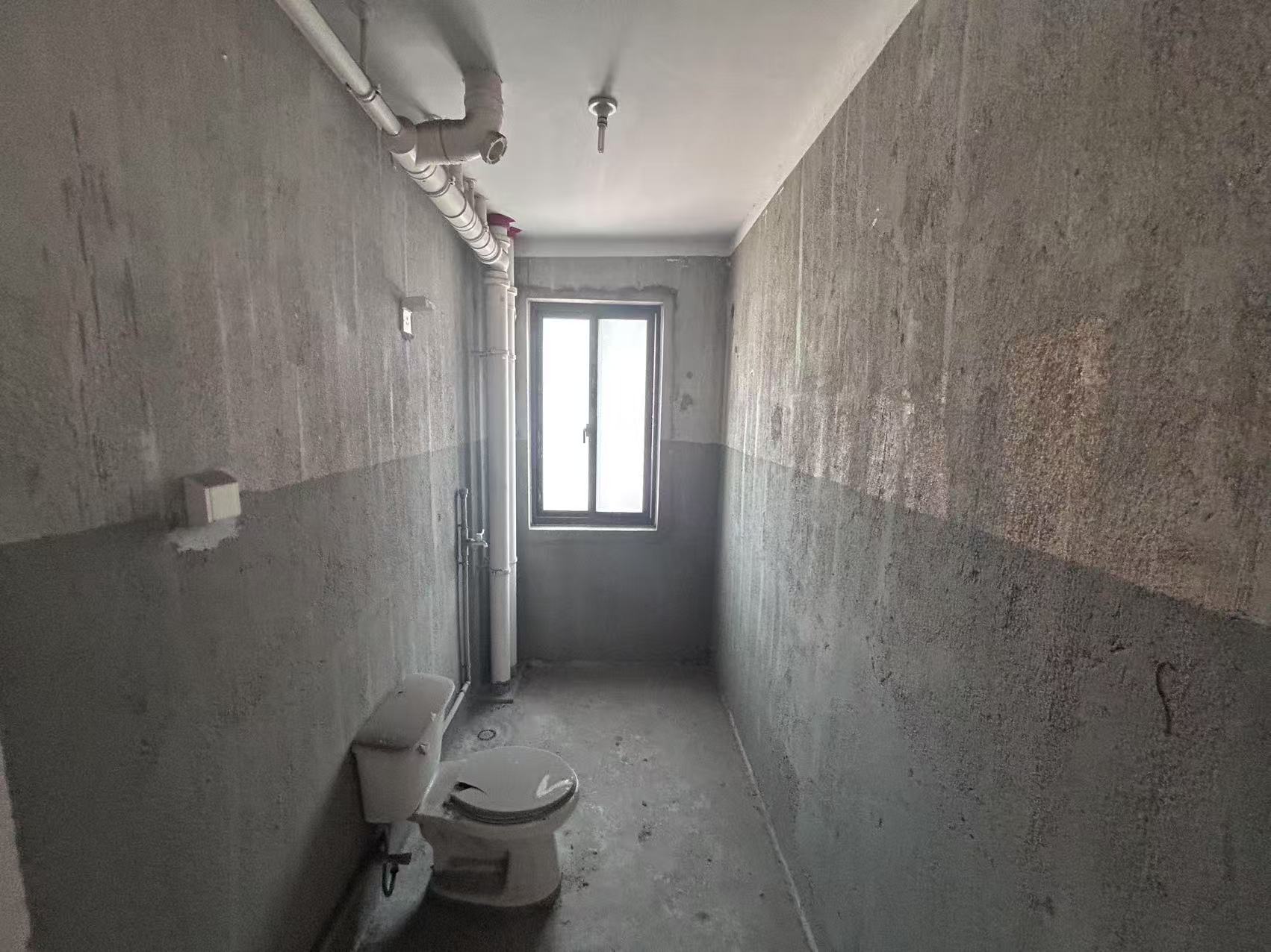 华强城一期 3室2厅1卫 101m&sup2;