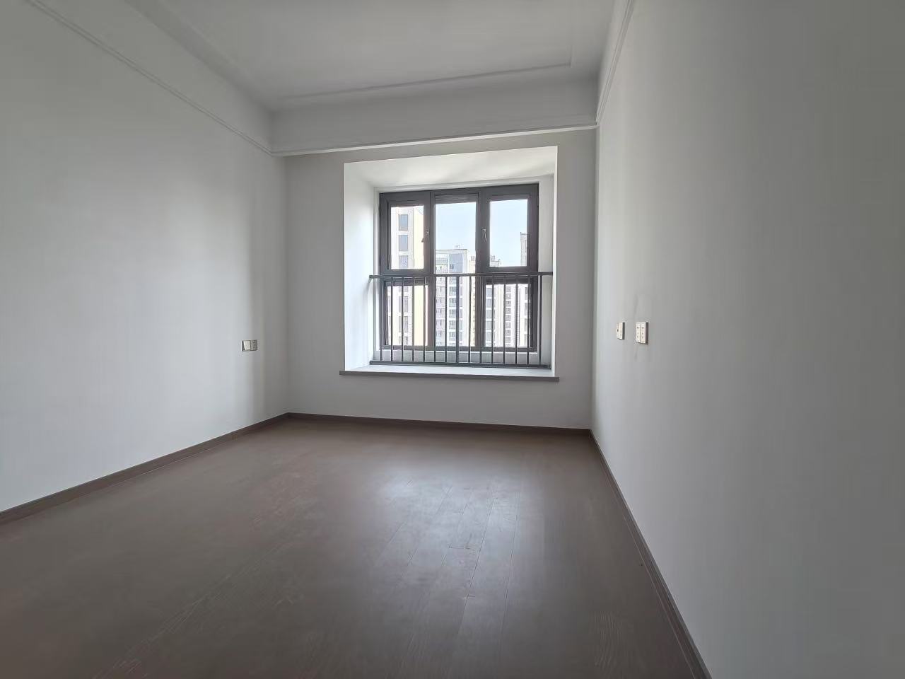 华宇锦绣澜湾 4室2厅2卫 143m&sup2;