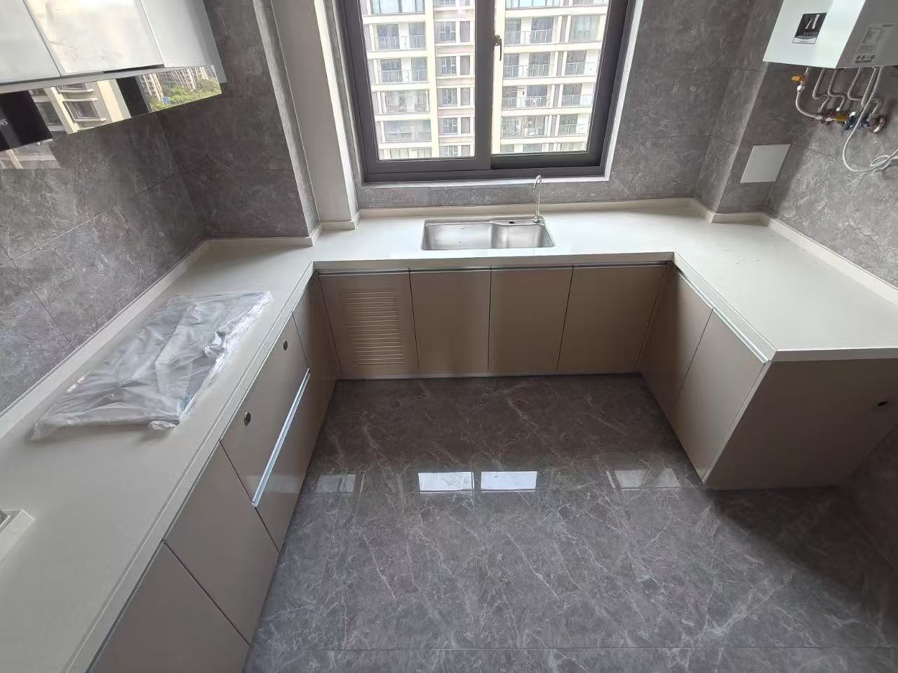 华宇锦绣澜湾 4室2厅2卫 143m&sup2;