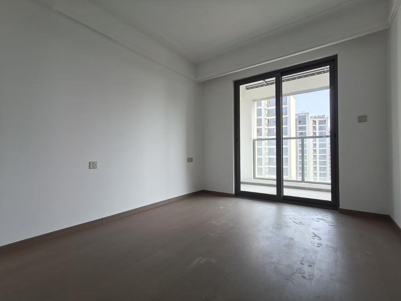 华宇锦绣澜湾 4室2厅2卫 143m&sup2;