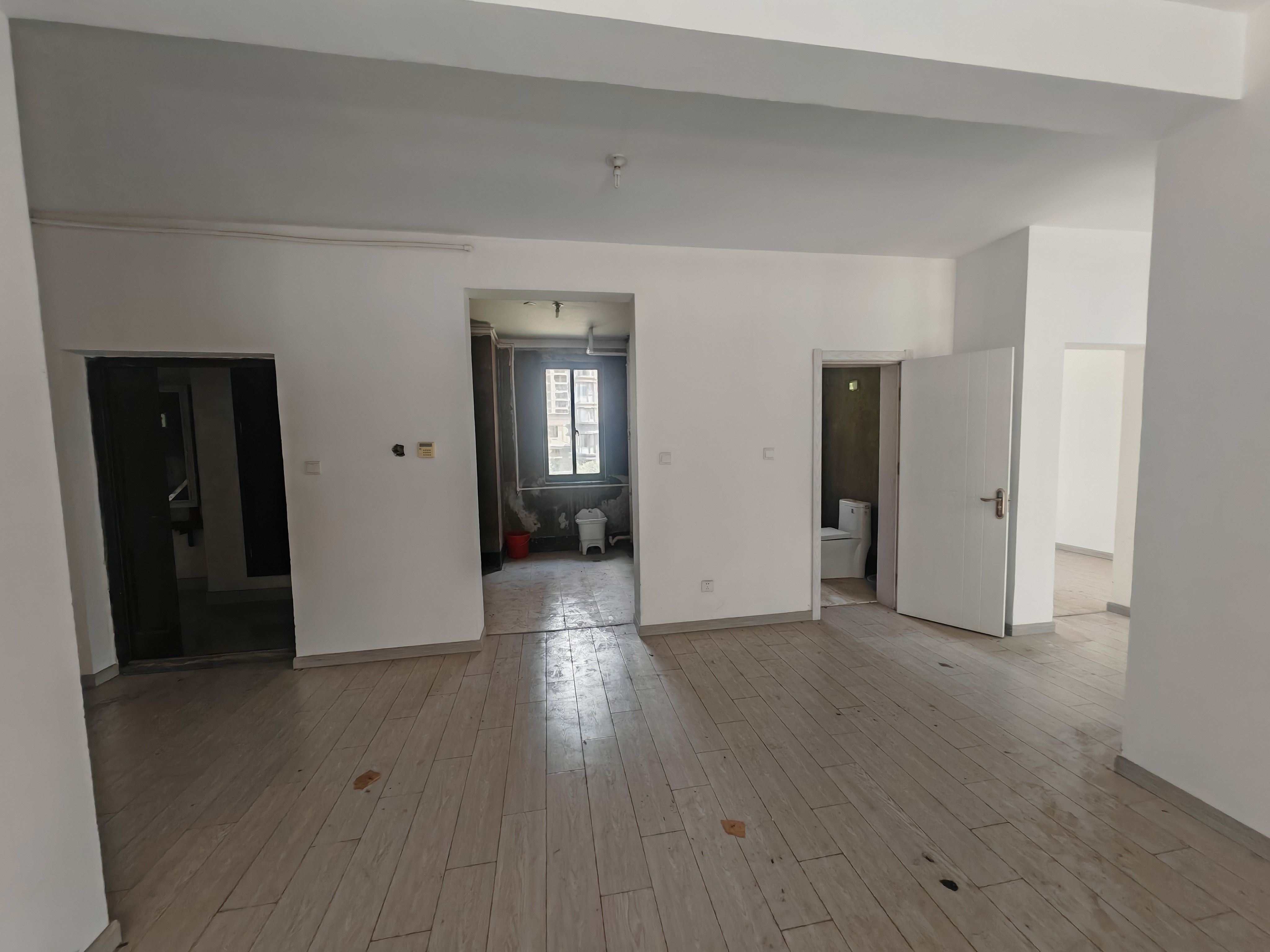 银河湾 4室2厅2卫 149.89m²