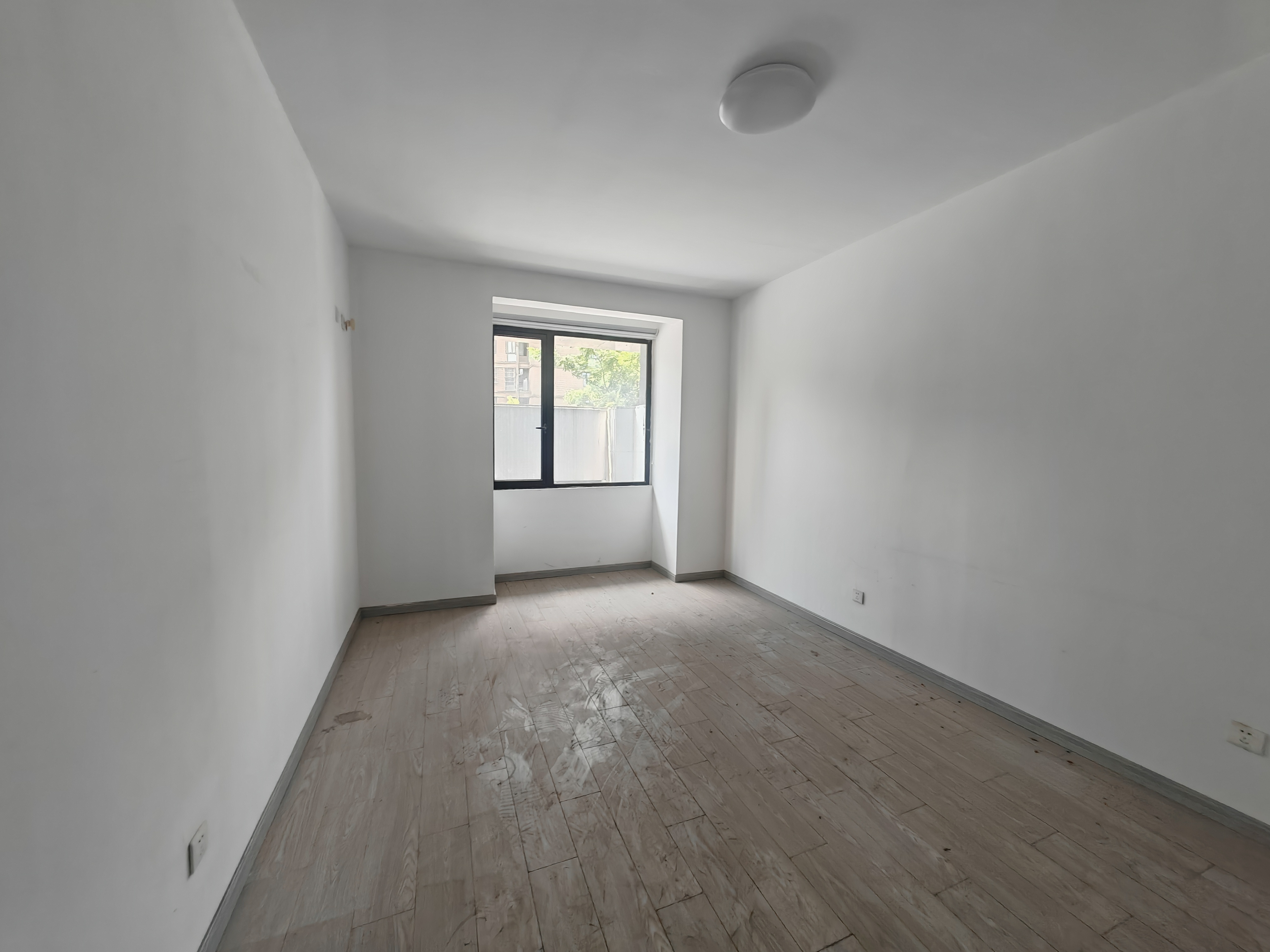 银河湾 4室2厅2卫 149.89m&sup2;