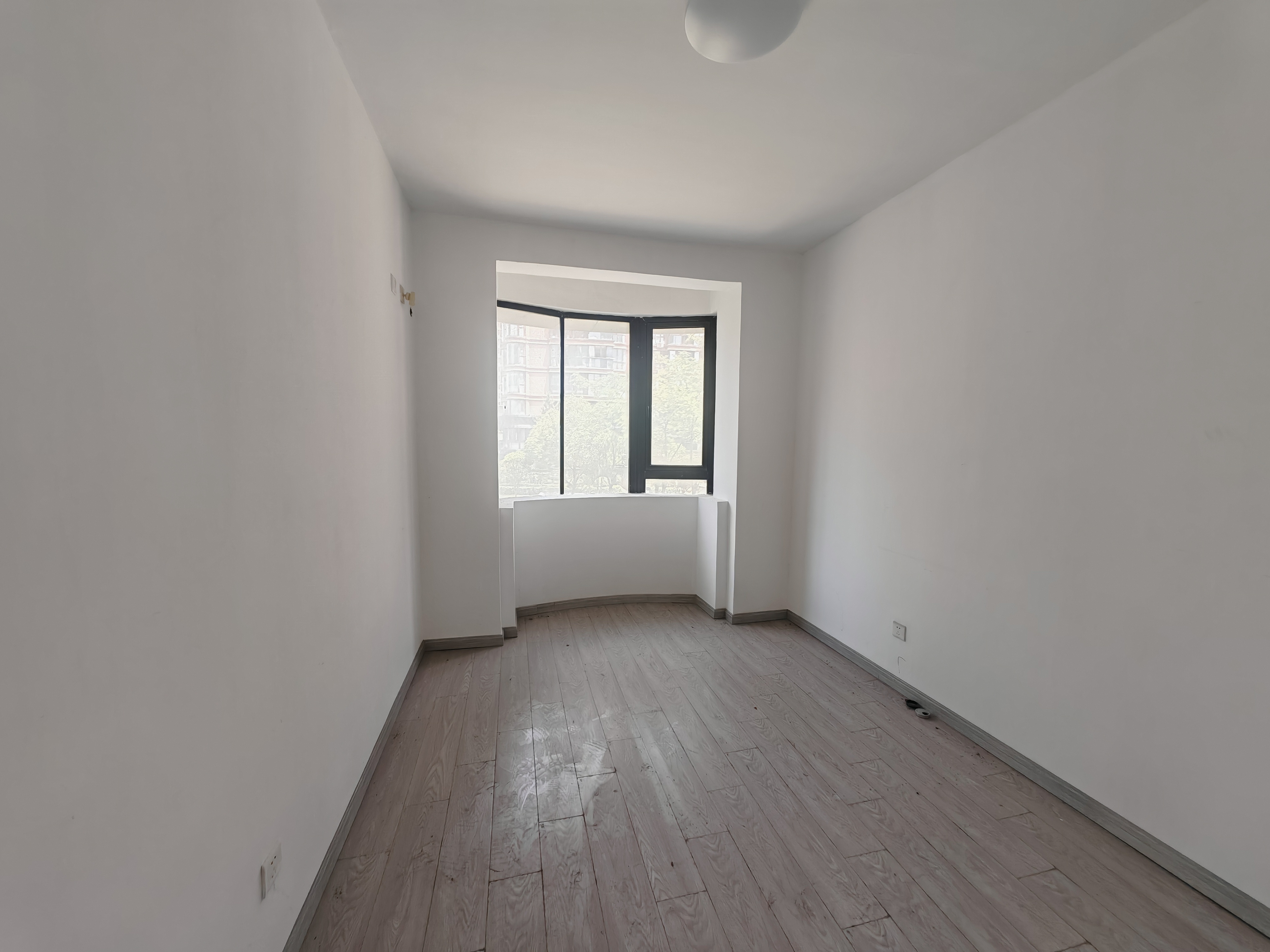 银河湾 4室2厅2卫 149.89m&sup2;