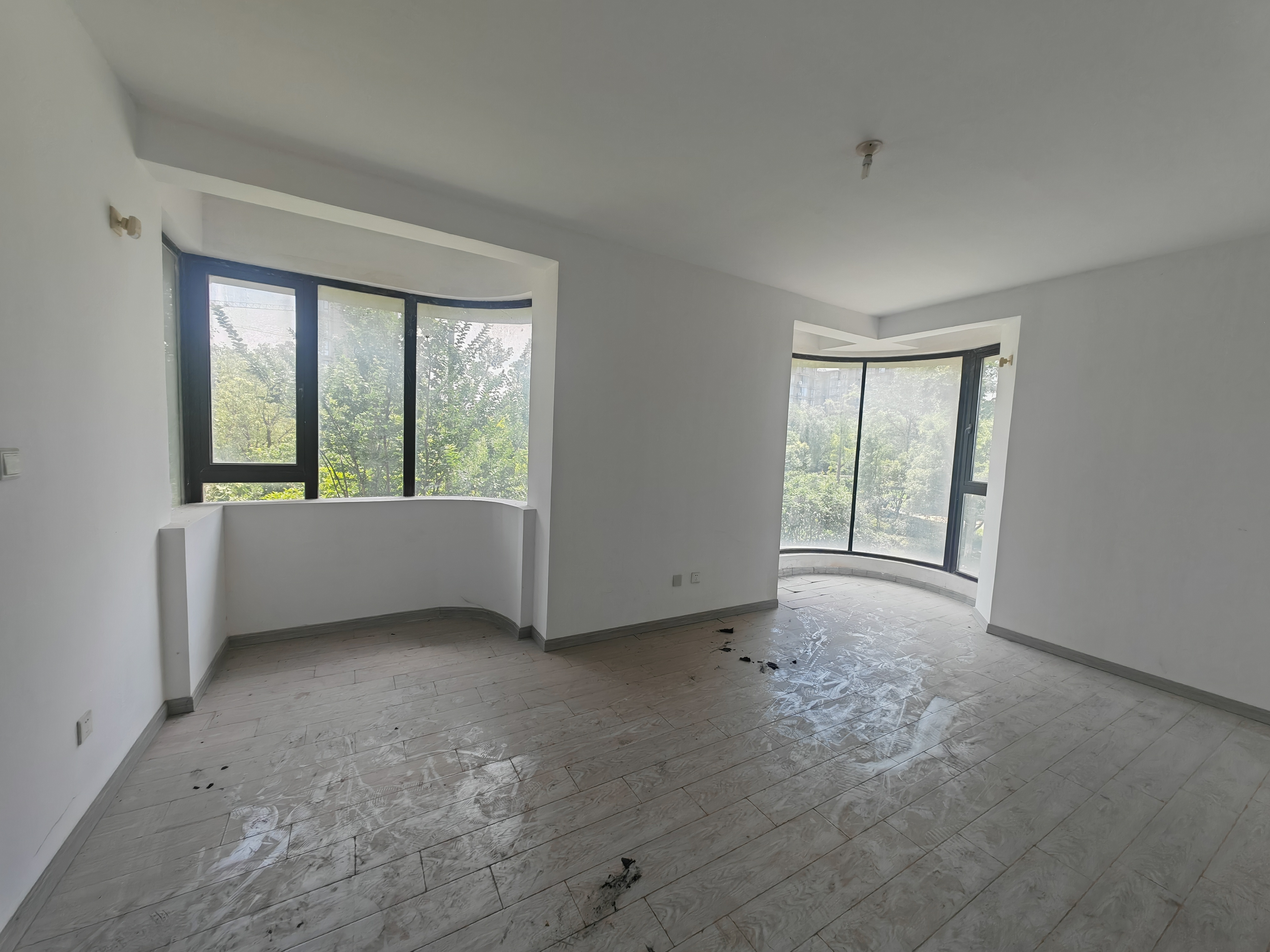 银河湾 4室2厅2卫 149.89m&sup2;