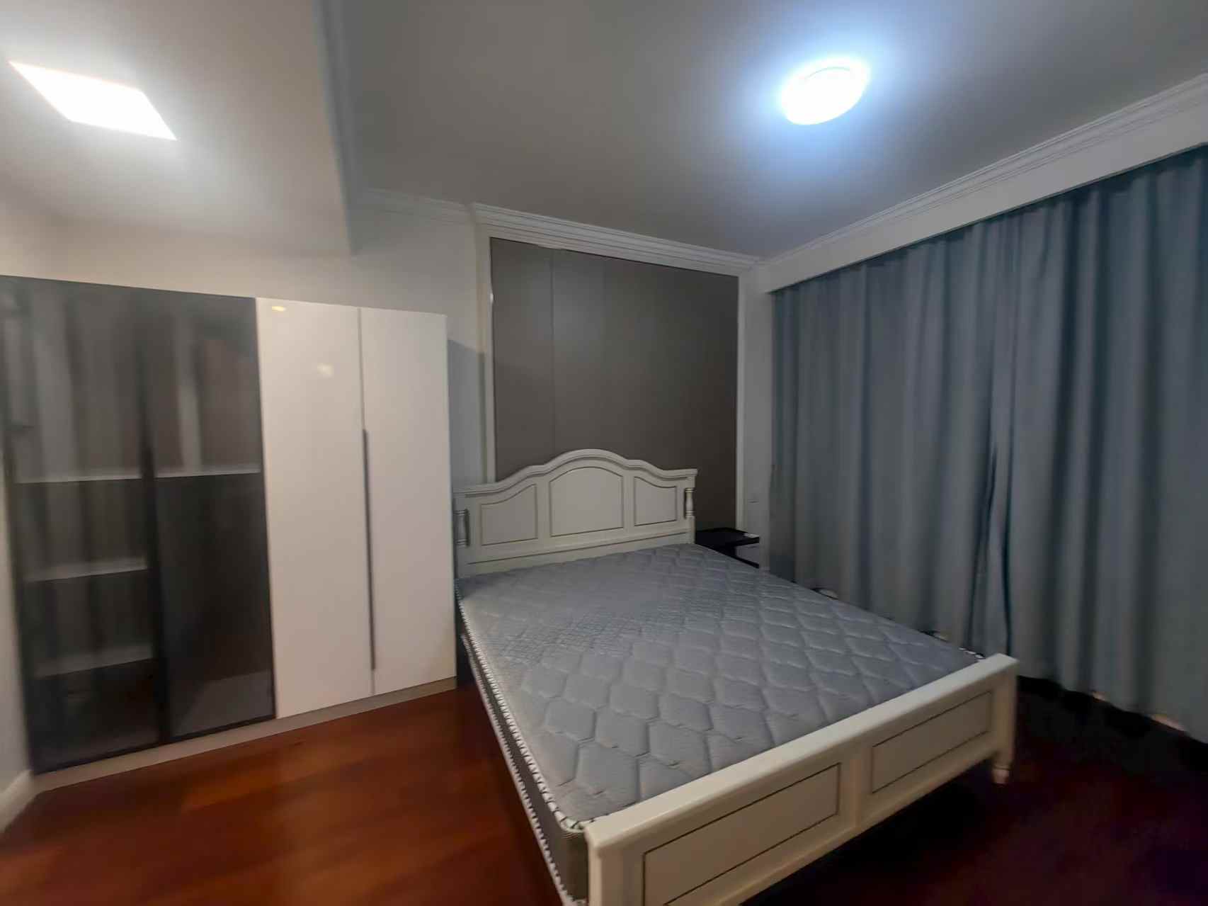 红星天铂 3室2厅2卫 128m&sup2;