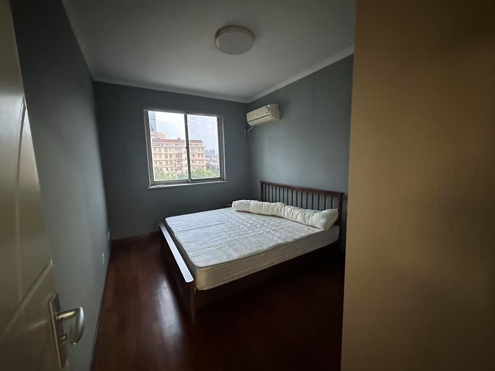 文峰路17号 3室2厅1卫 98m&sup2;