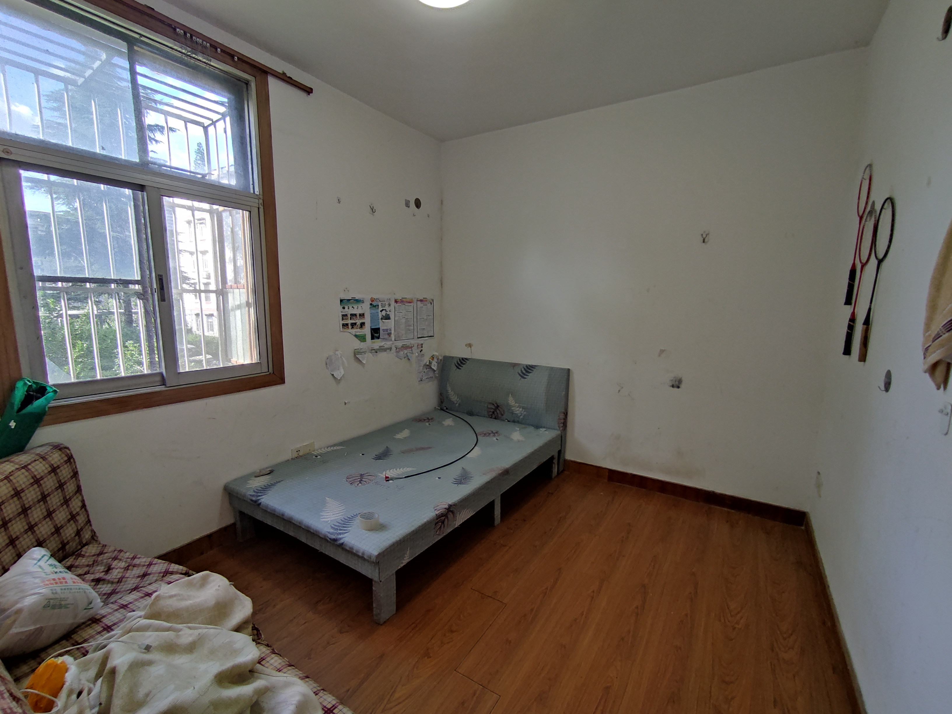 易家桥新村 3室1厅1卫 73.00m&sup2;