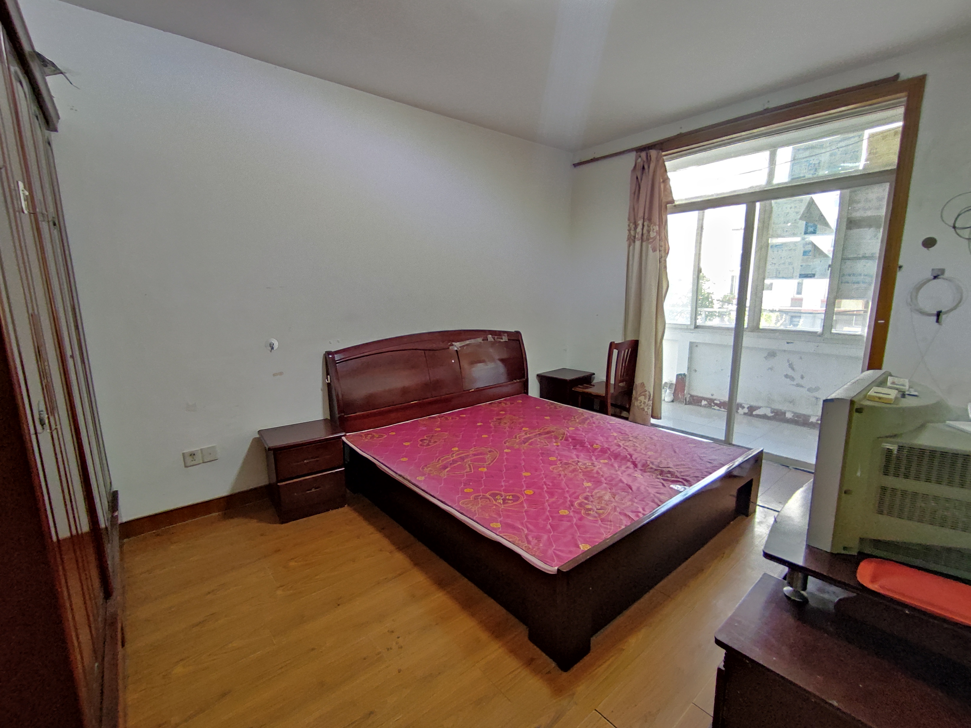 易家桥新村 3室1厅1卫 73.00m&sup2;