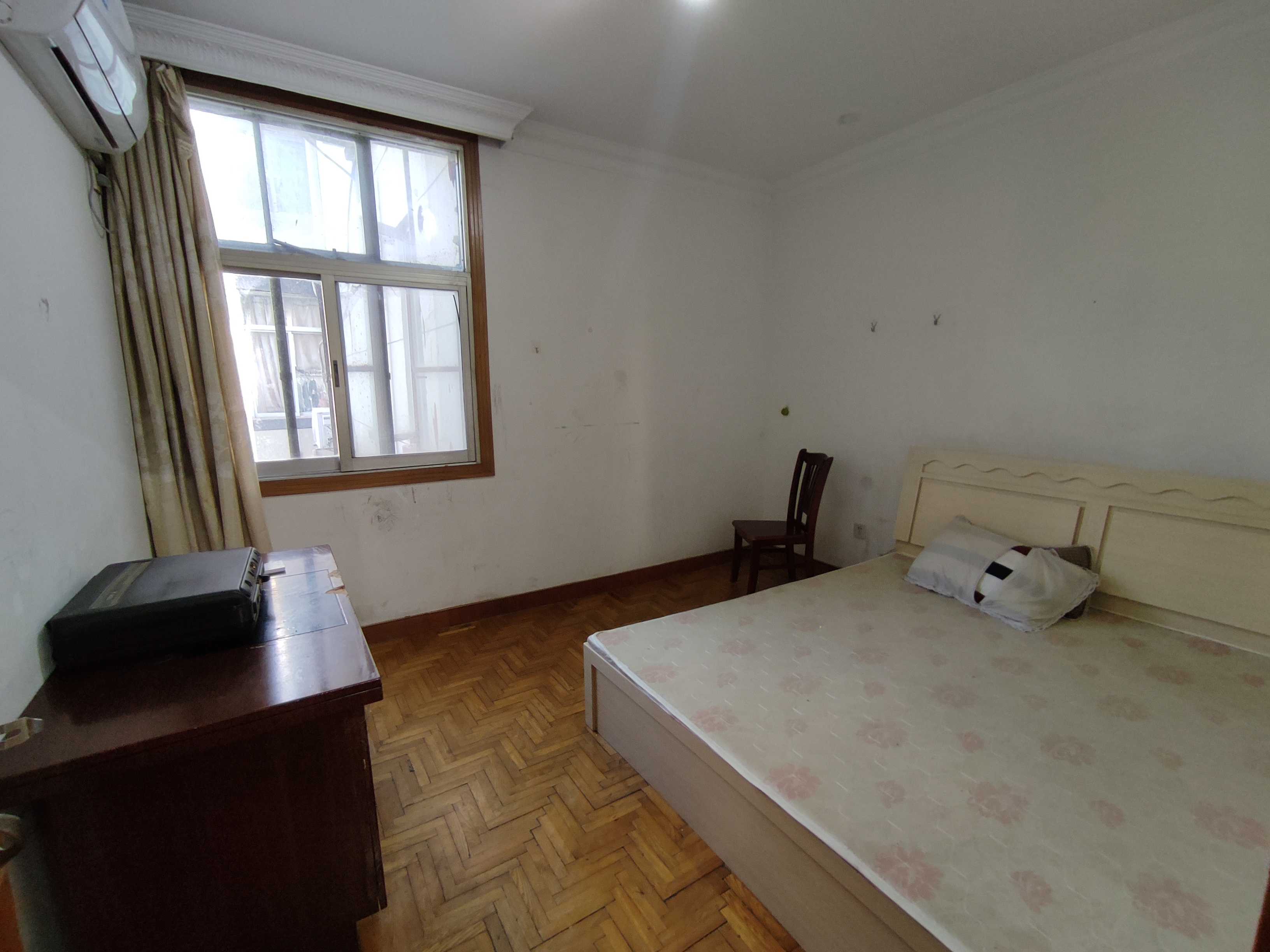 易家桥新村 3室1厅1卫 73.00m&sup2;