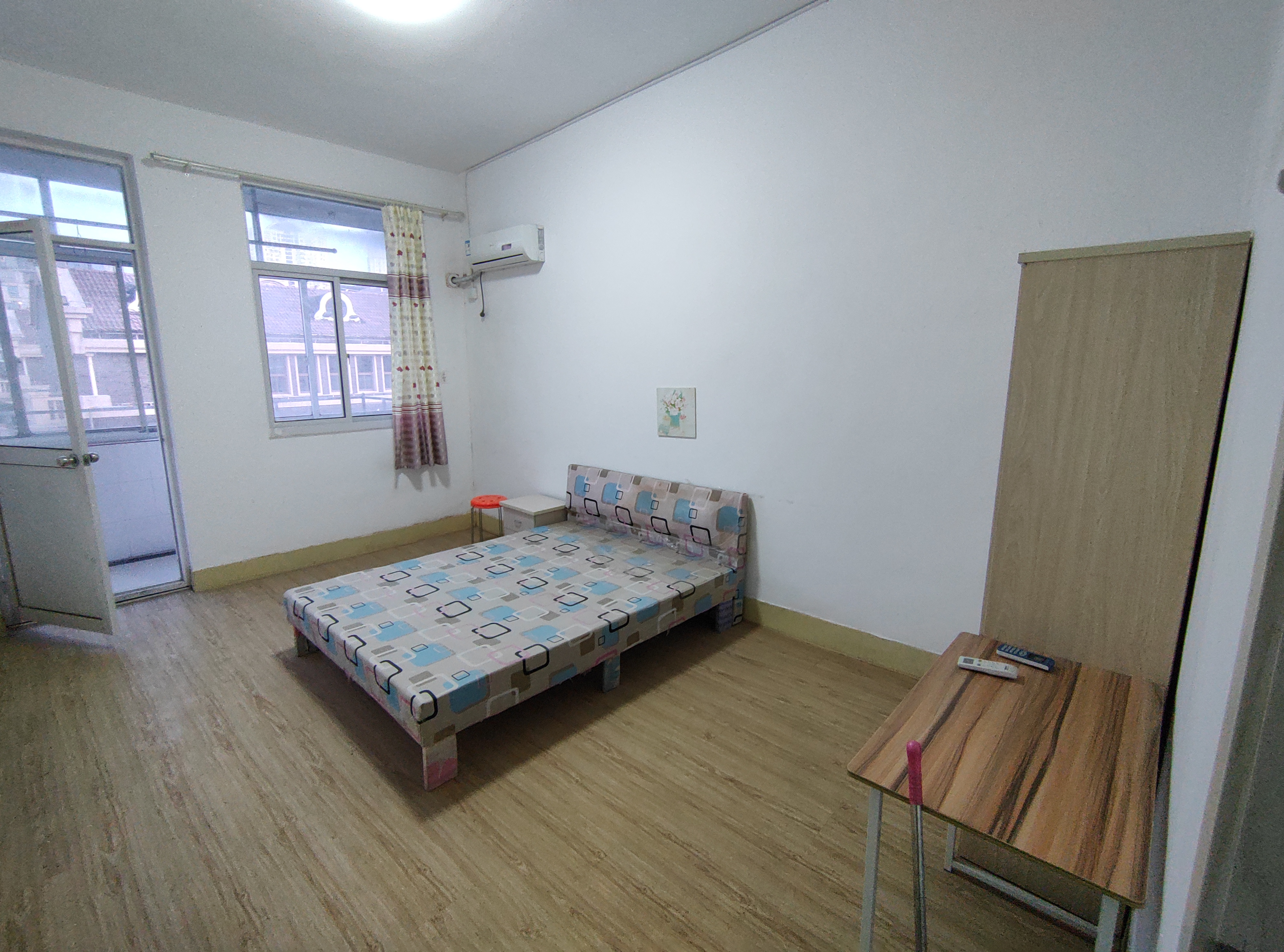 濠东路39号 3室2厅1卫 83.00m&sup2;