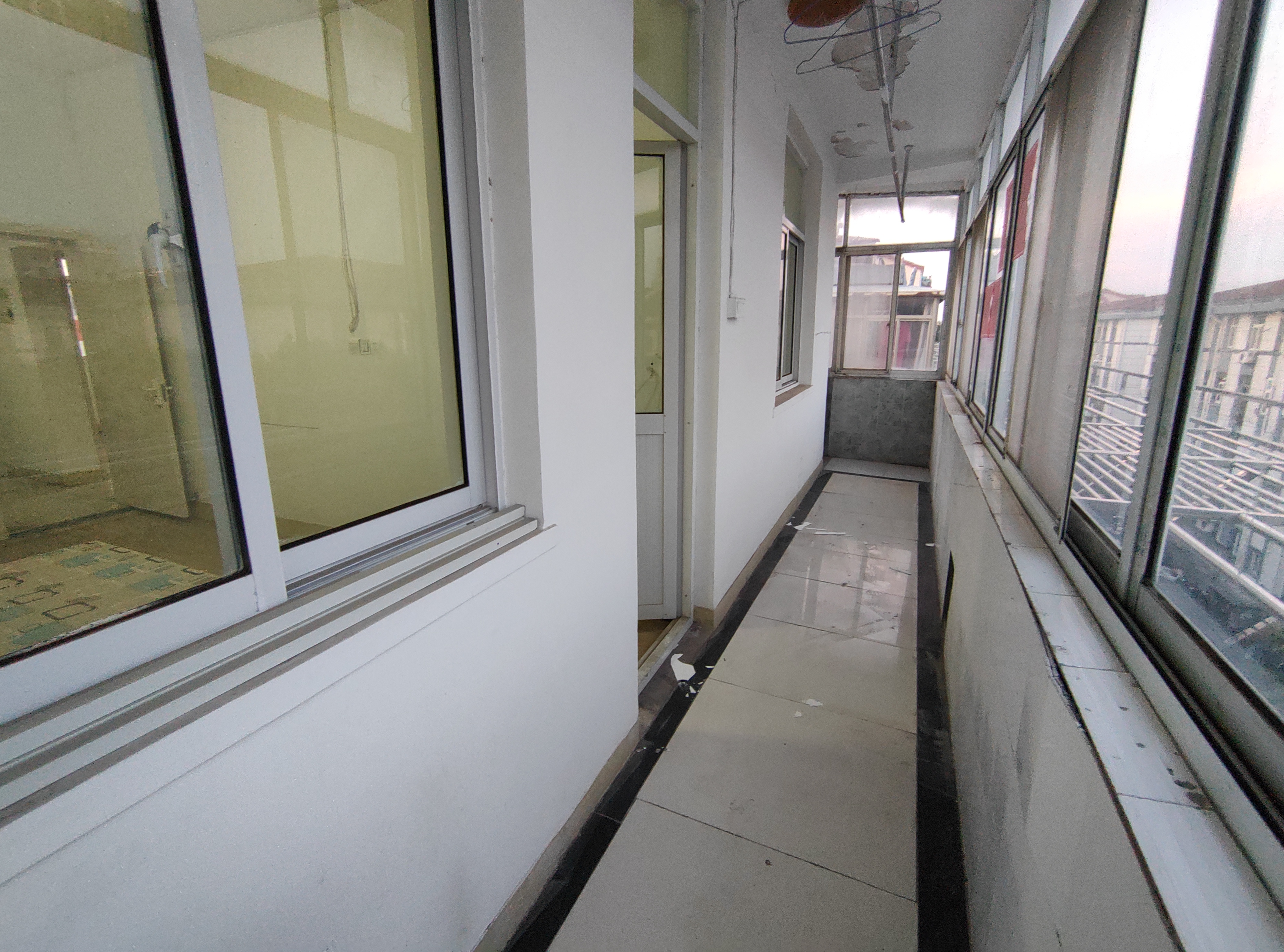濠东路39号 3室2厅1卫 83.00m&sup2;