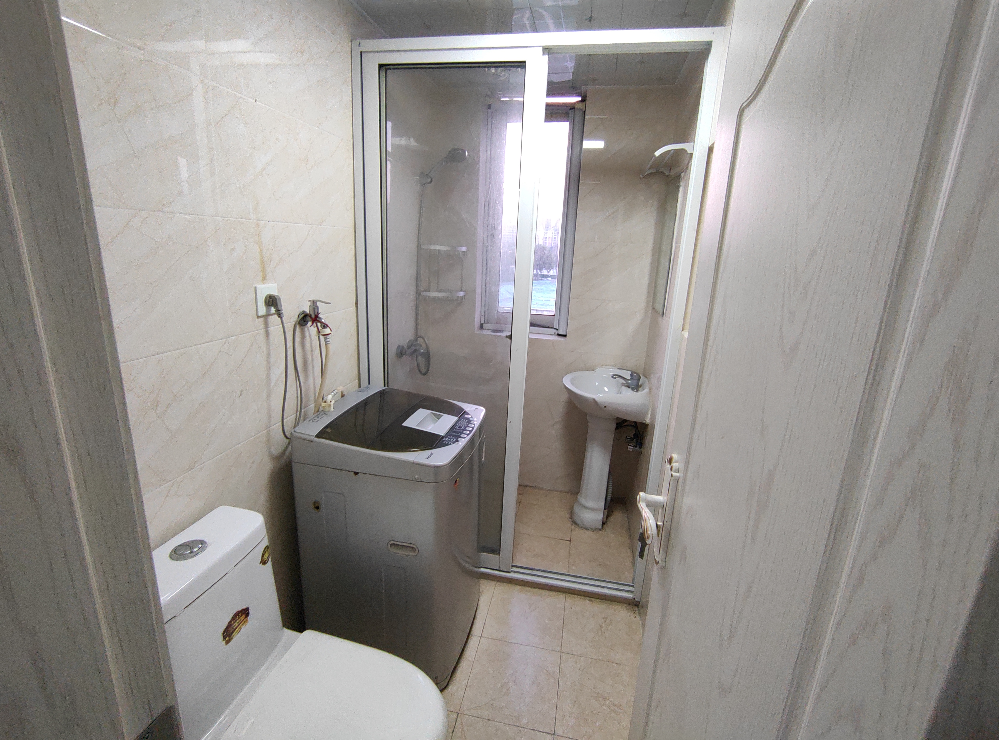 濠东路39号 3室2厅1卫 83.00m&sup2;