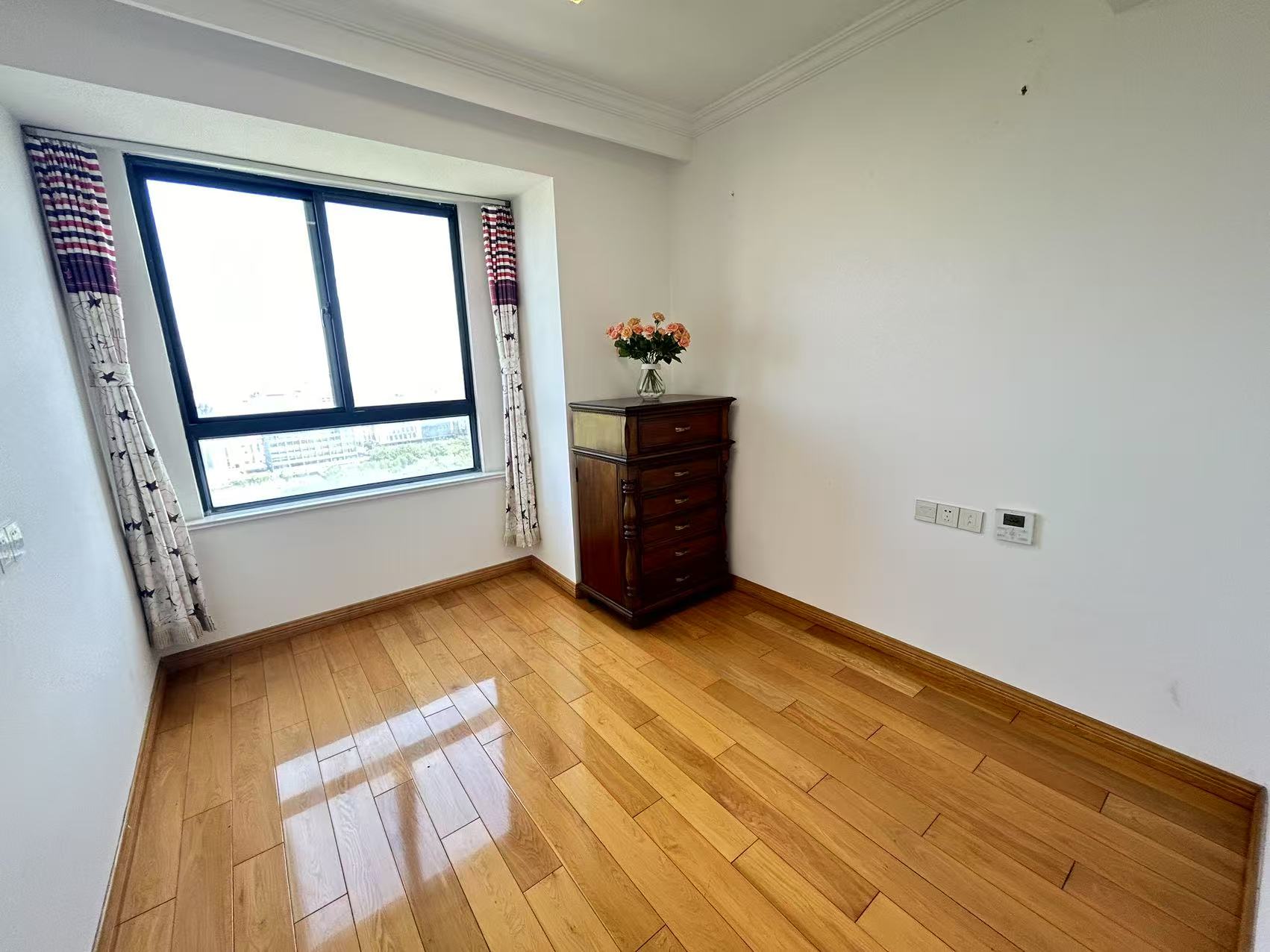 冠城大通棕榈湾 4室2厅2卫 133.18m&sup2;