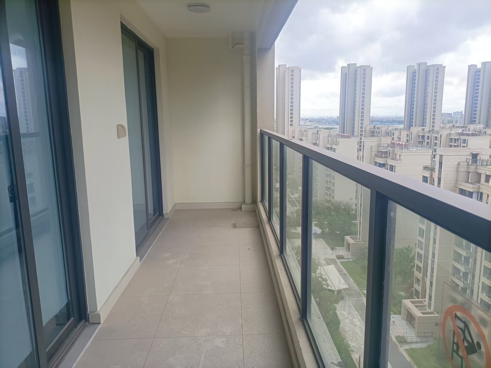 时光漫城 4室2厅2卫 125m&sup2;