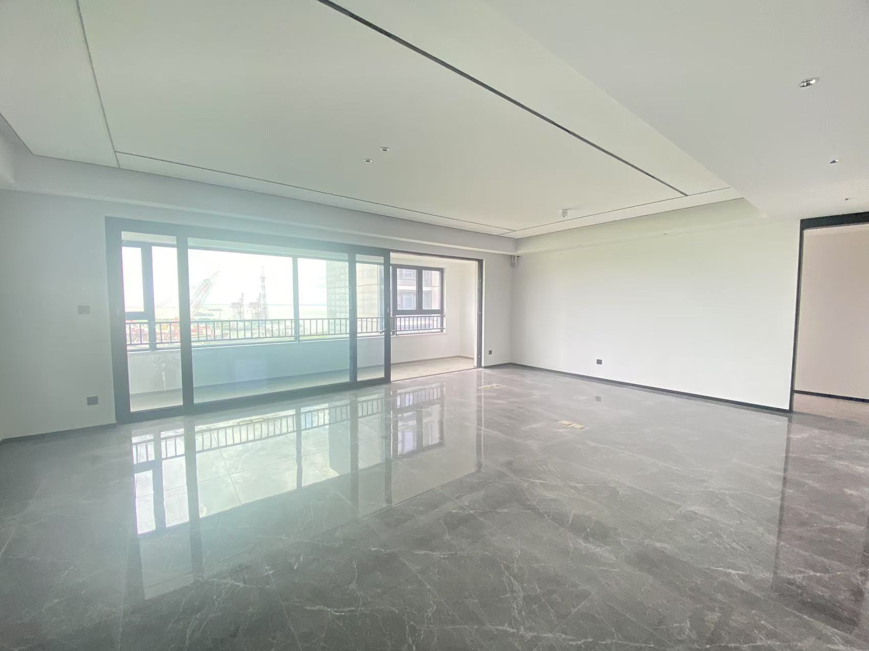 滨江玺 3室2厅3卫 190m&sup2;