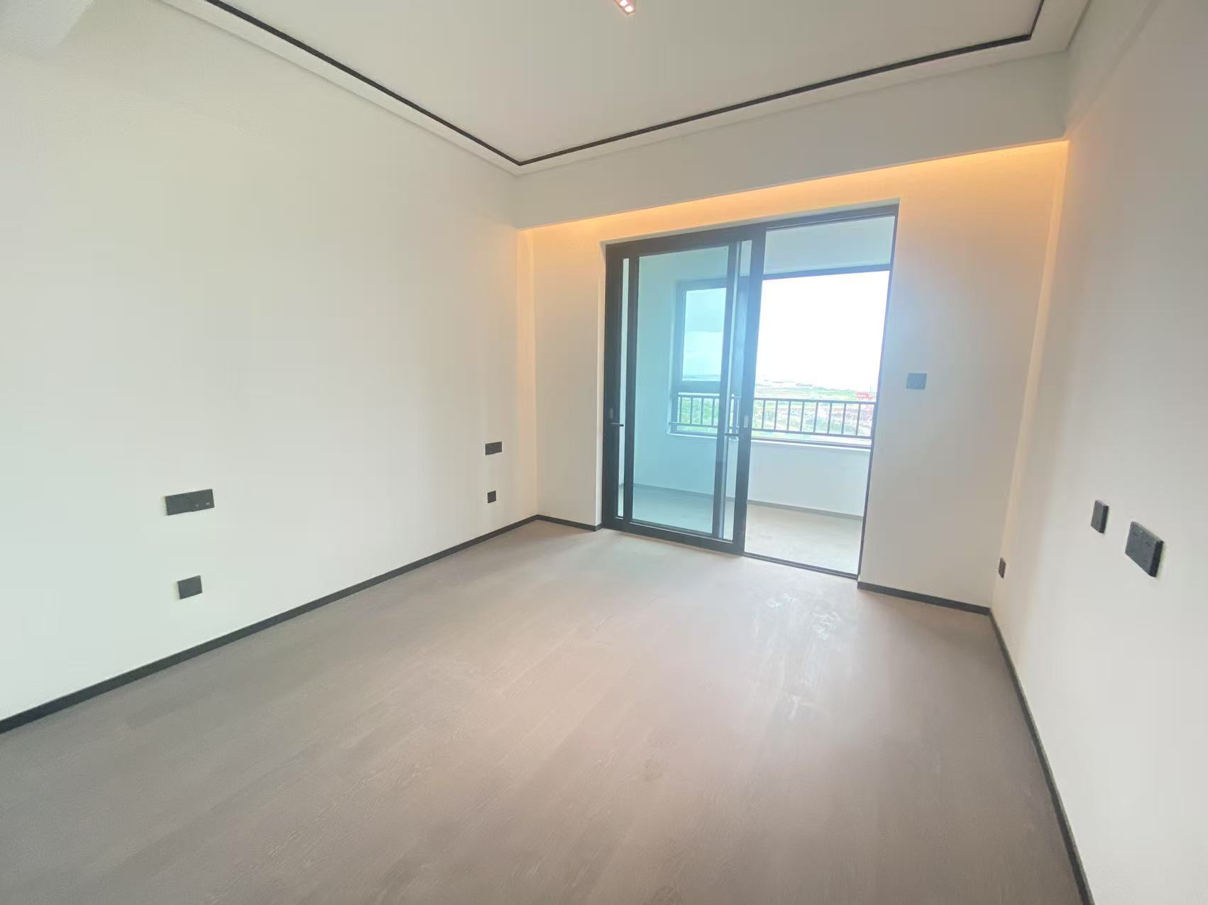 滨江玺 3室2厅3卫 190m&sup2;