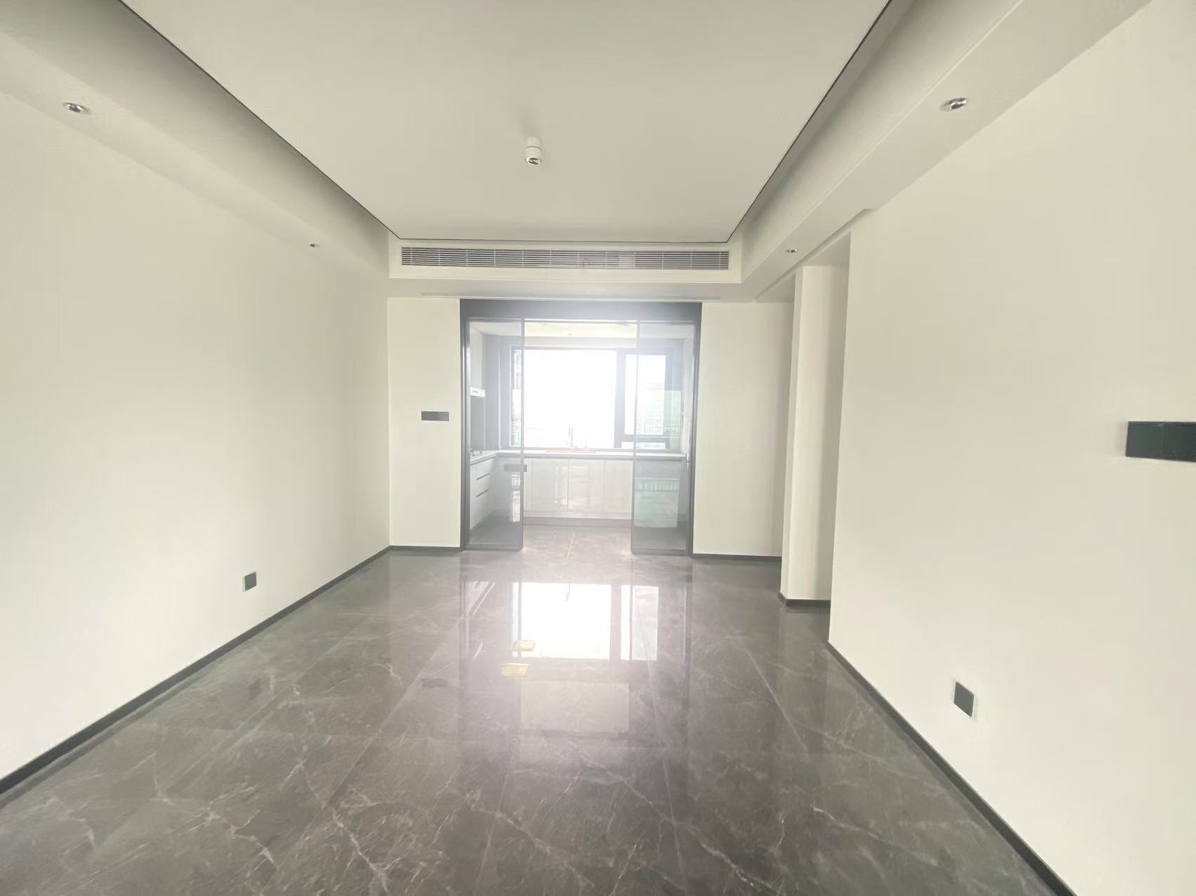滨江玺 3室2厅3卫 190m&sup2;