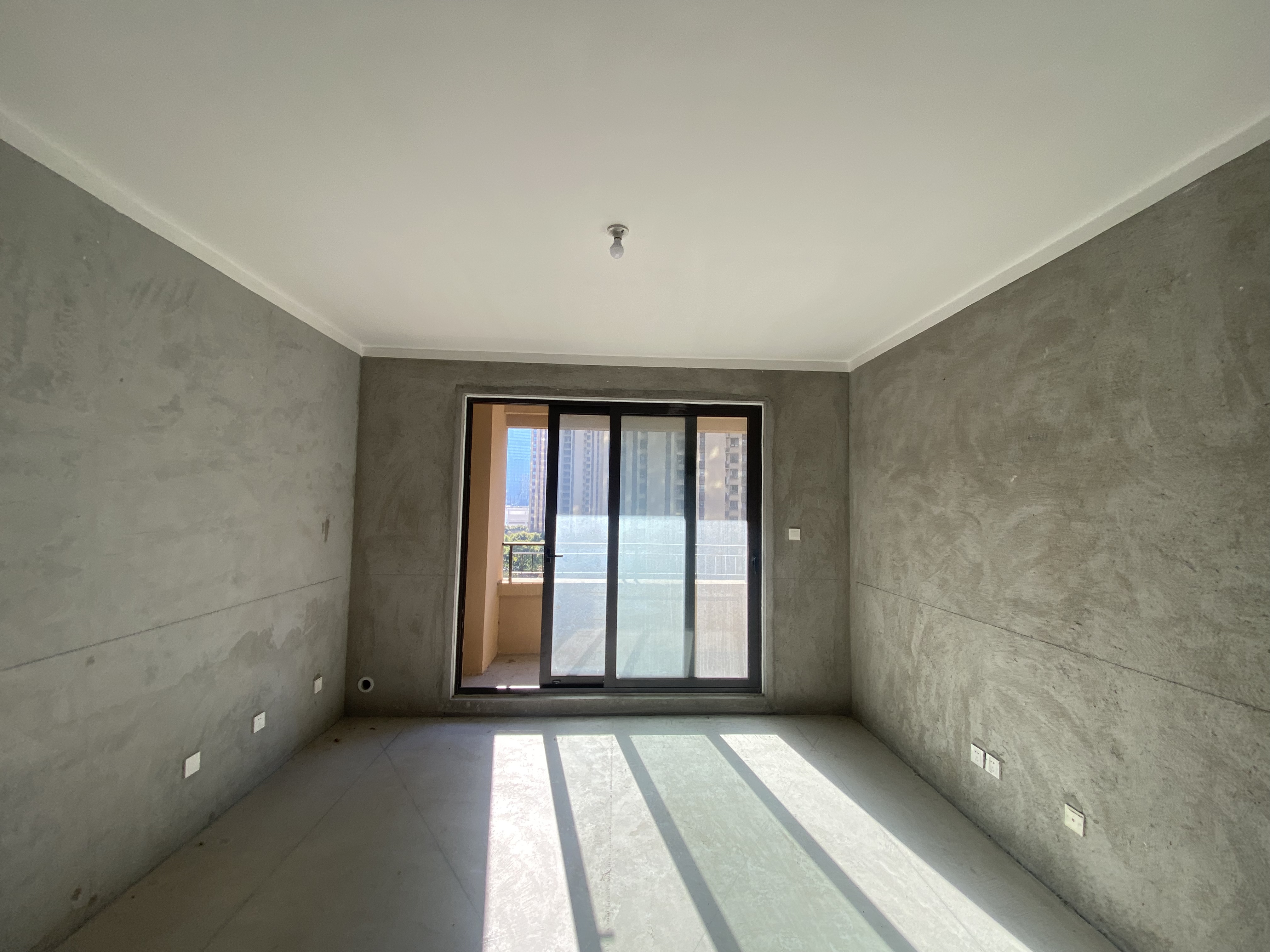 保利香槟国际 4室2厅2卫 143.35m&sup2;