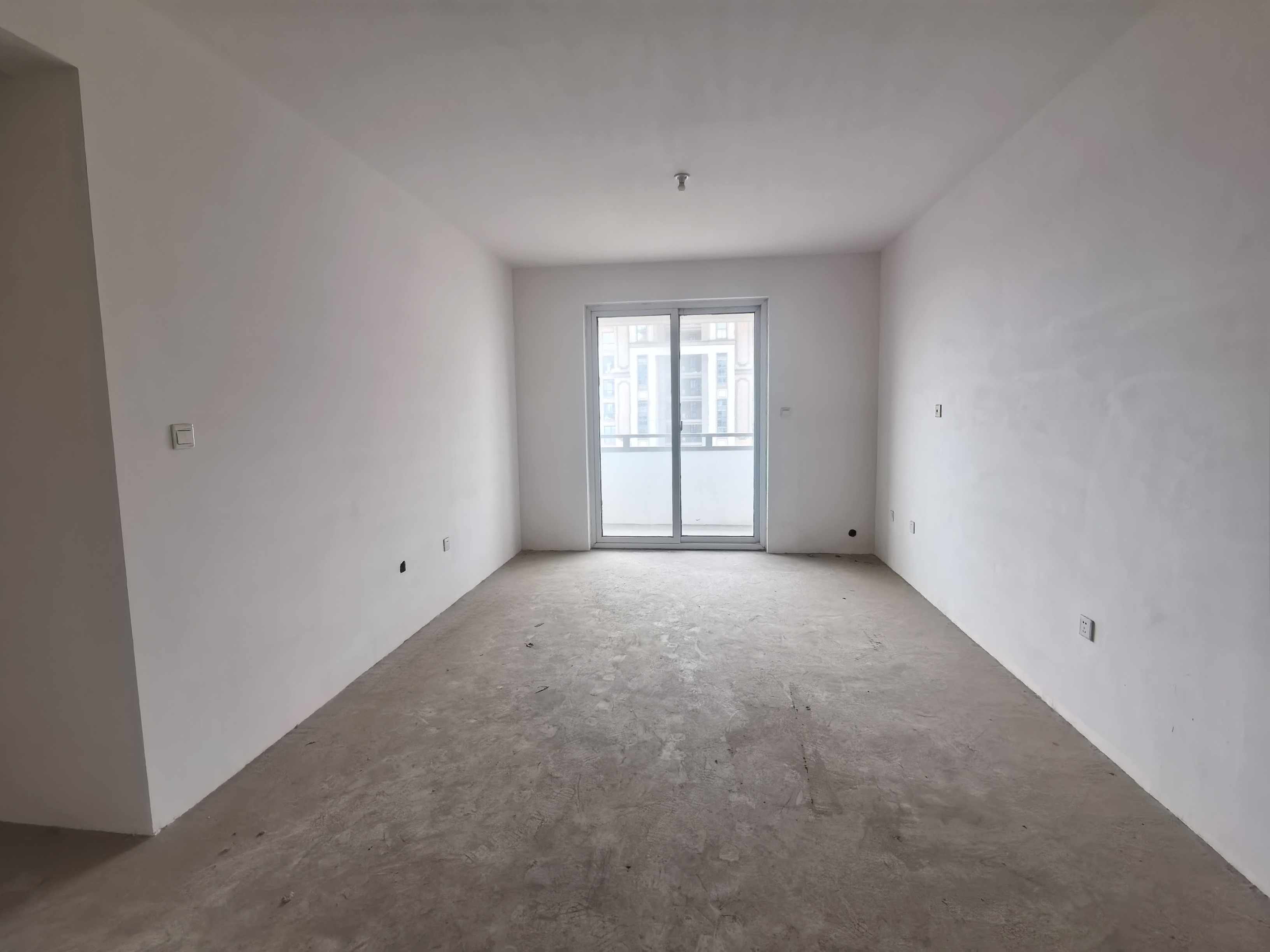 湖滨华庭 3室2厅1卫 95m²
