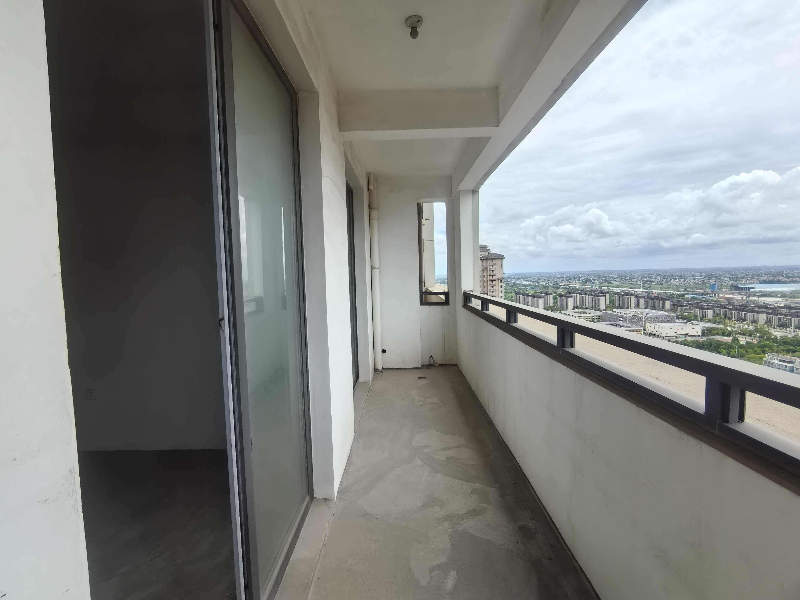 湖滨华庭 3室2厅1卫 95m&sup2;