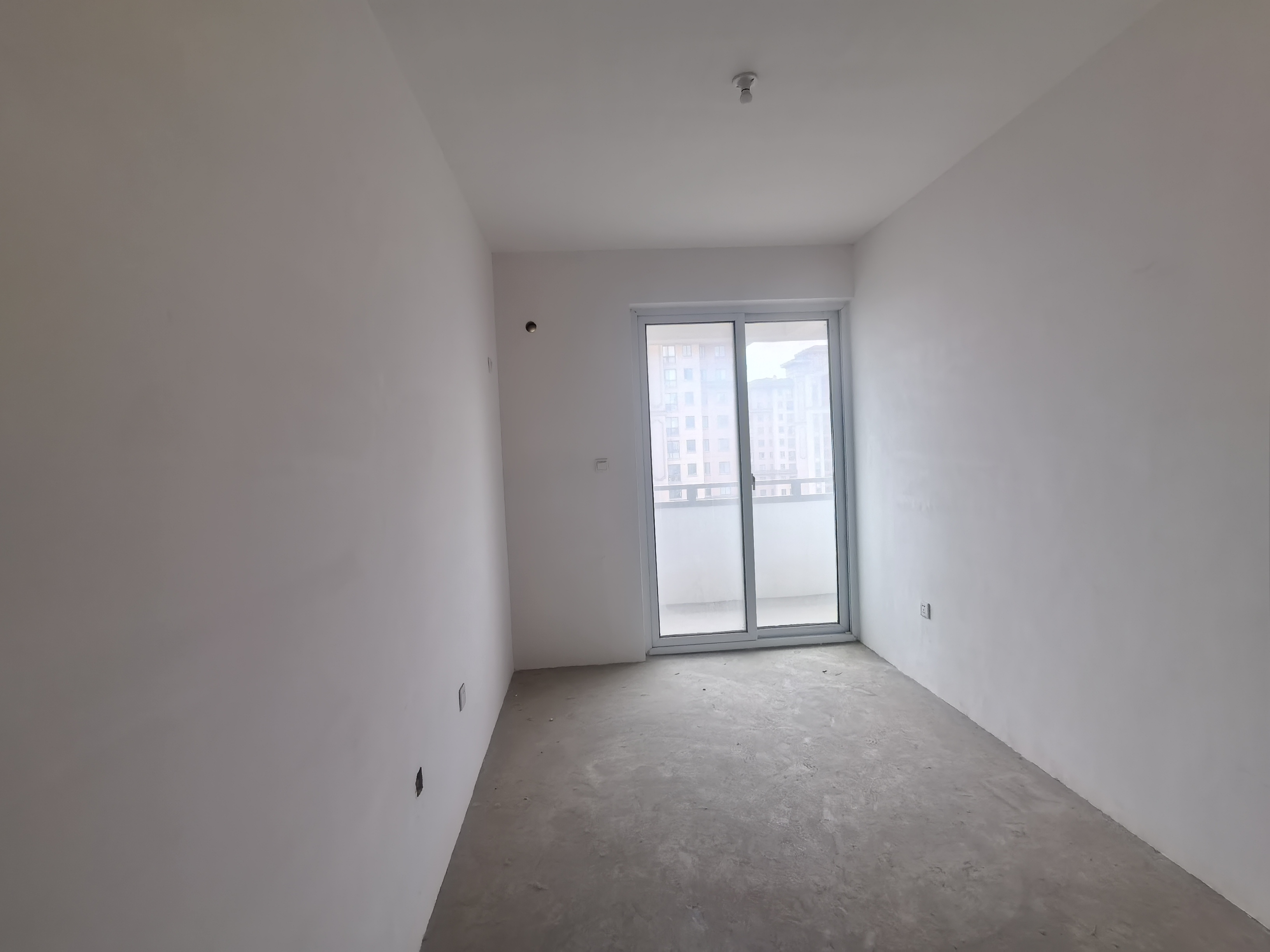 湖滨华庭 3室2厅1卫 95m&sup2;