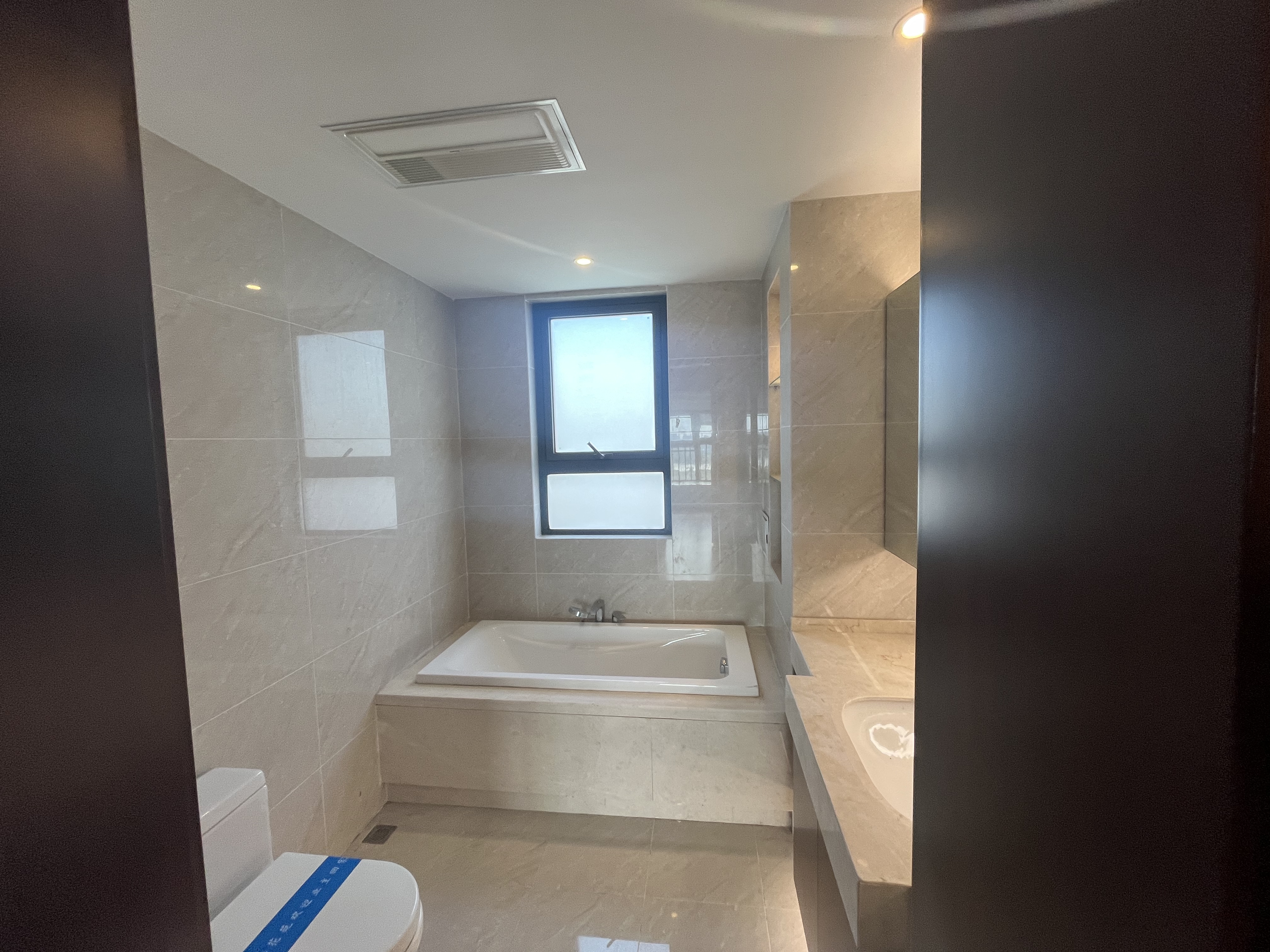 春江阅 4室2厅3卫 185.00m&sup2;